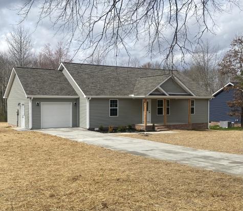 81 Lighthouse Drive Summertown TN 38483