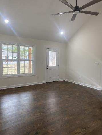 81 Lighthouse Drive Summertown TN 38483