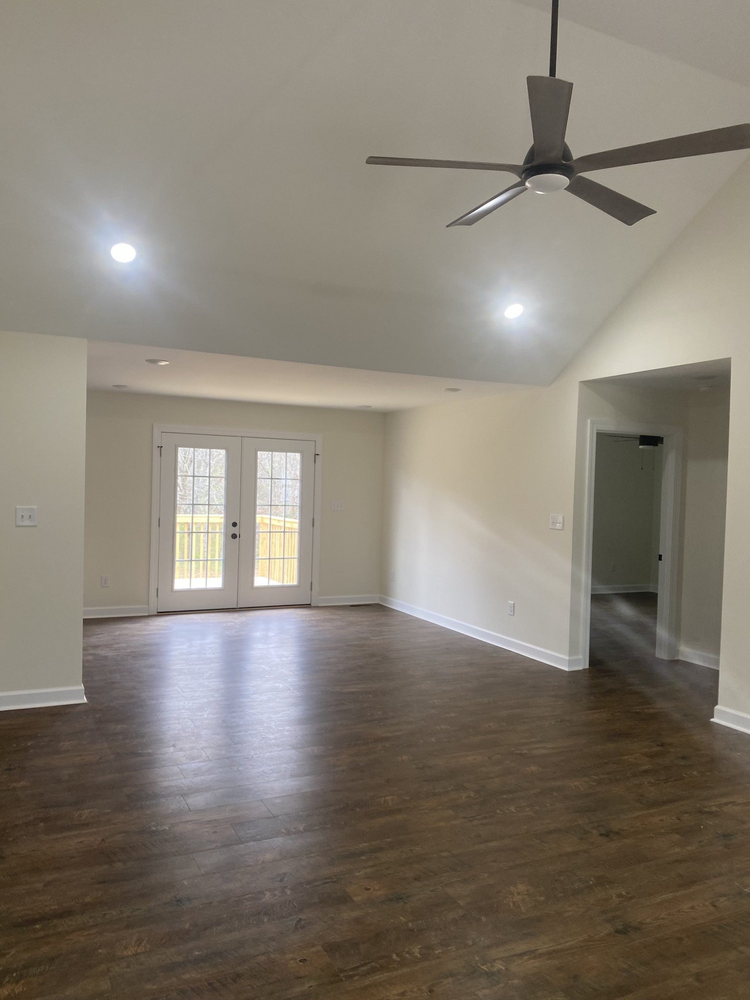 81 Lighthouse Drive Summertown TN 38483