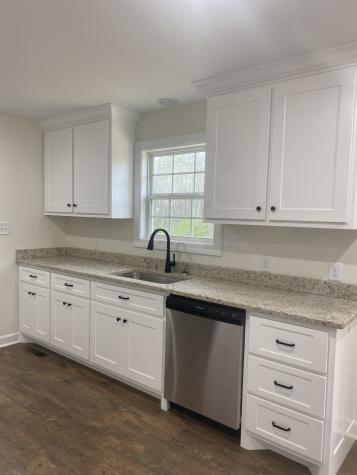 81 Lighthouse Drive Summertown TN 38483