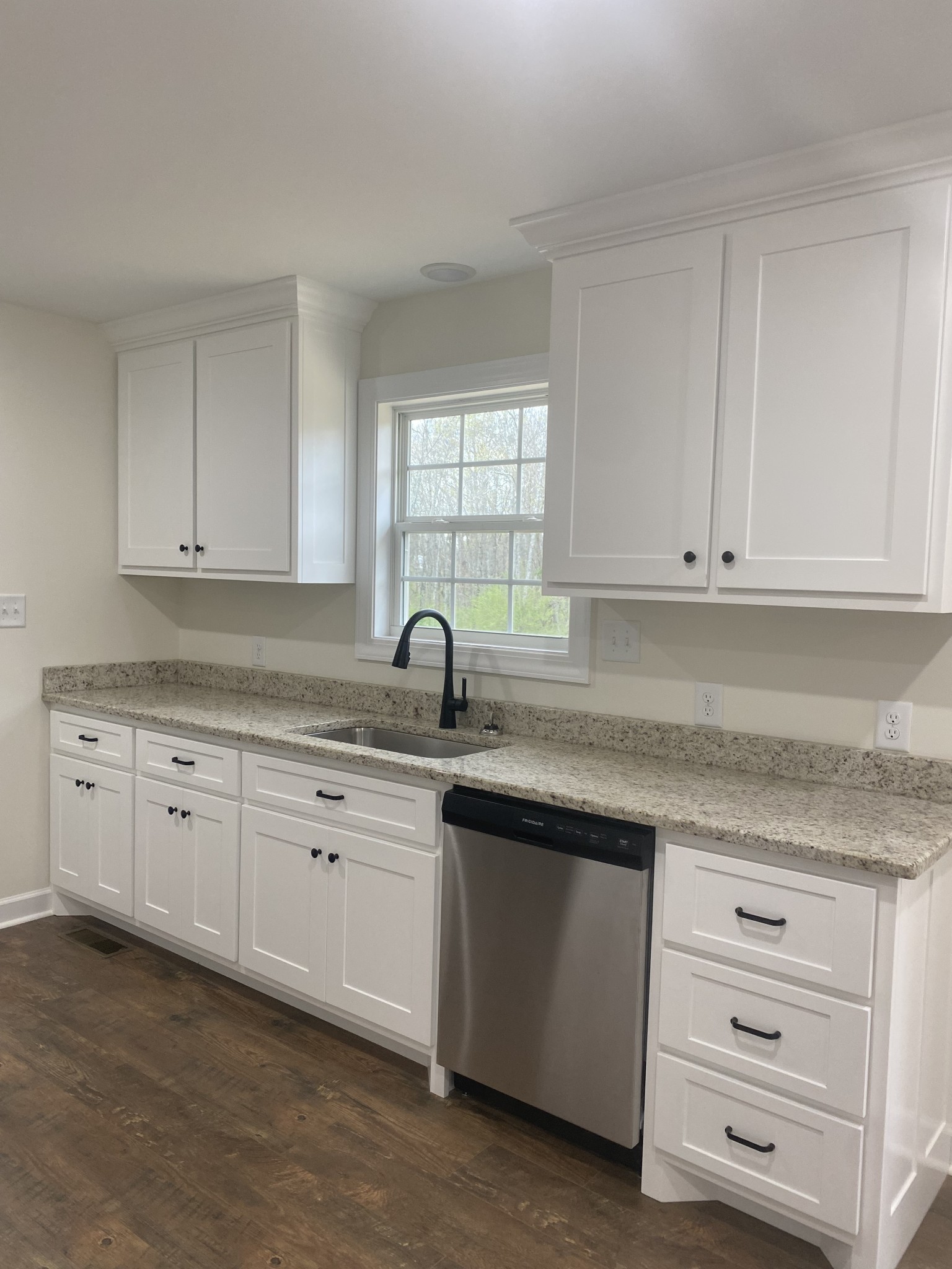 81 Lighthouse Drive Summertown TN 38483