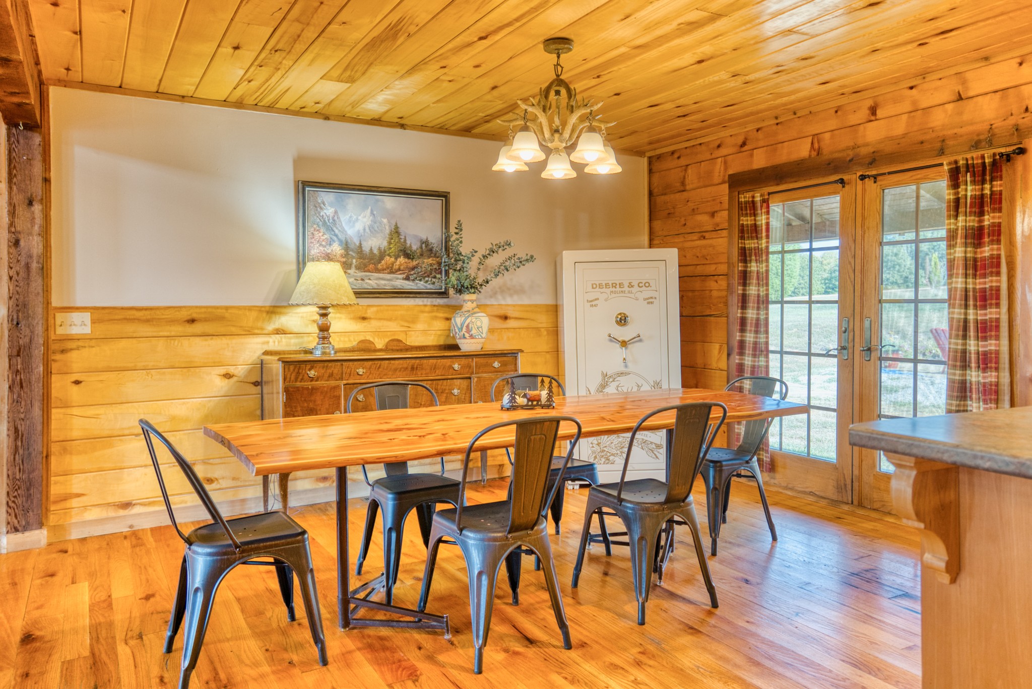2644 Franklin Road Russellville KY 42276