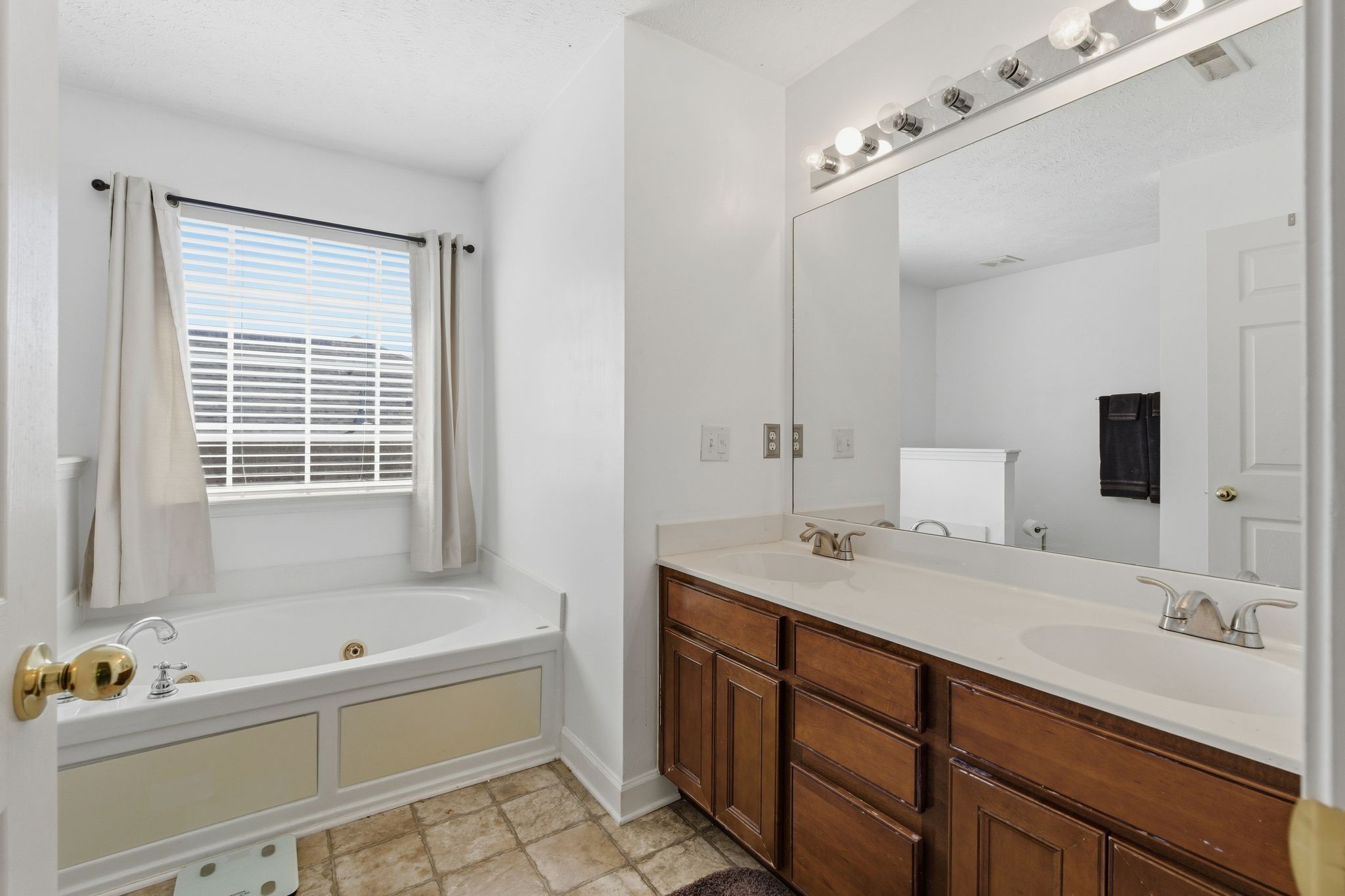 8008 Streamside Drive Mount Juliet TN 37122