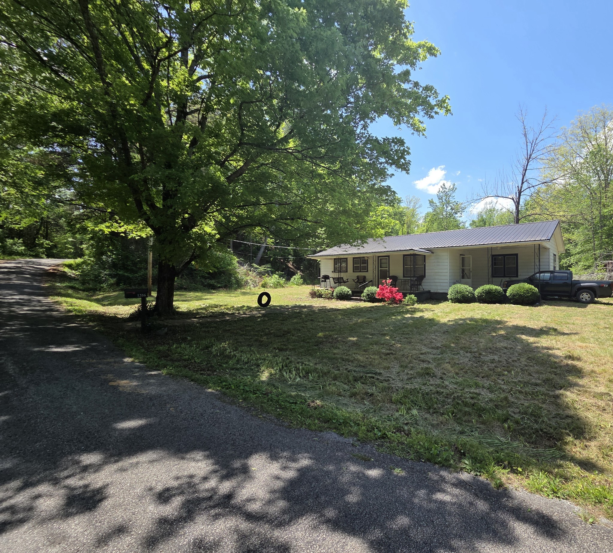 1316 Owl Hollow Road Linden TN 37096