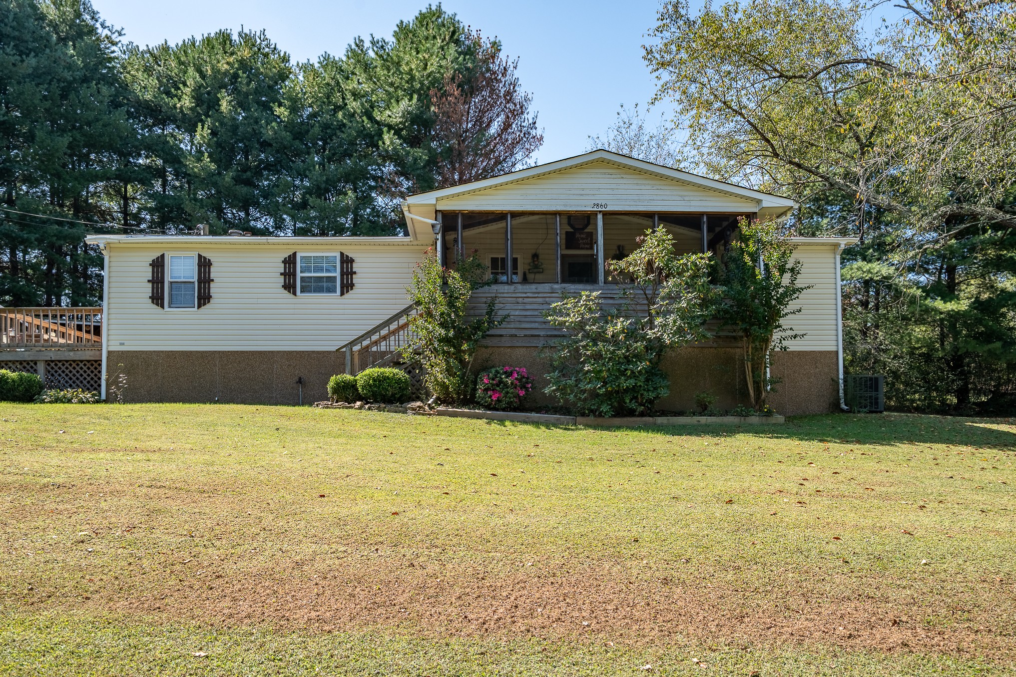 2862 Highway 43, S Loretto TN 38469