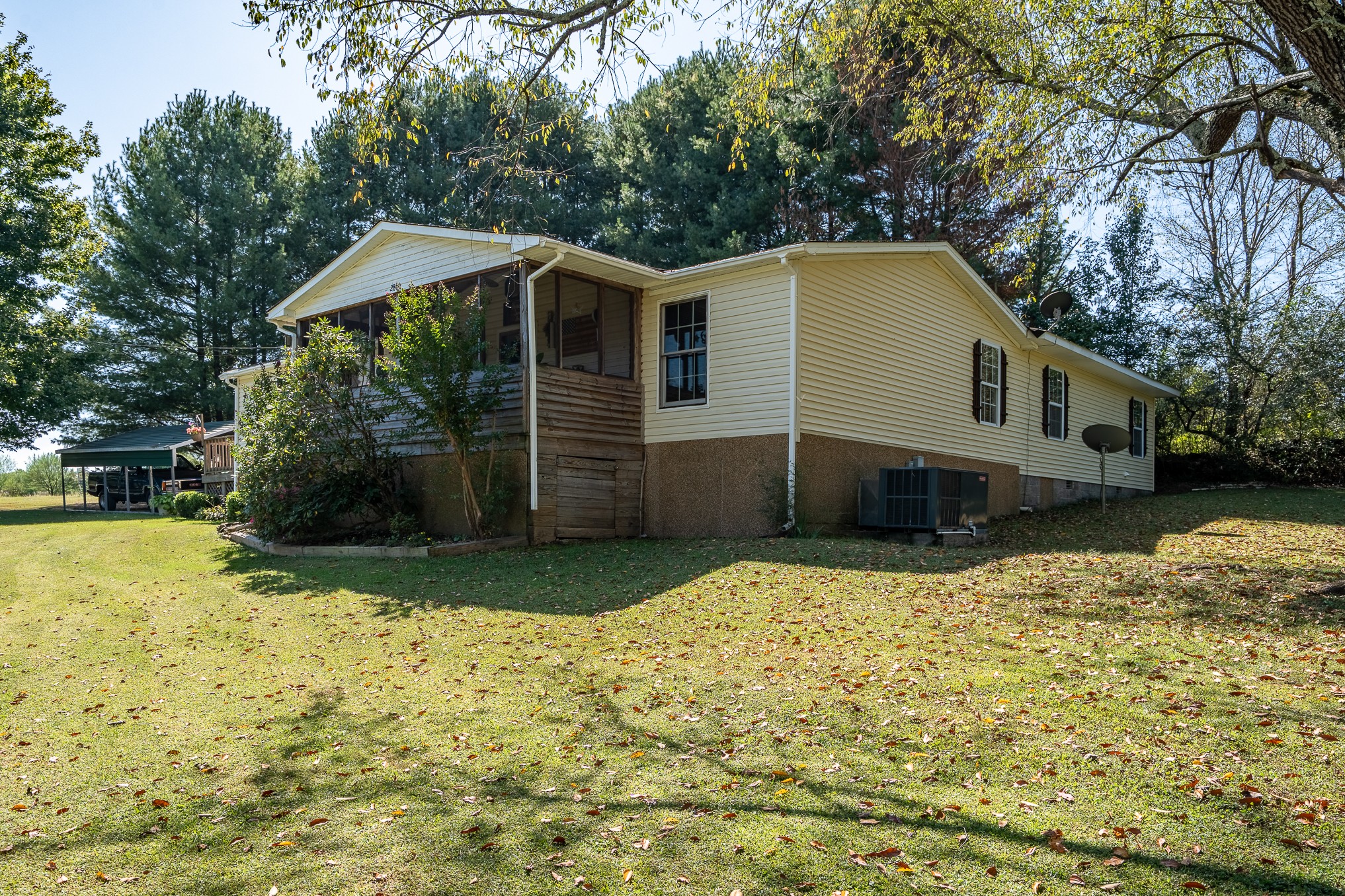 2862 Highway 43, S Loretto TN 38469