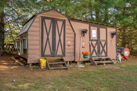 2862 Highway 43, S Loretto TN 38469