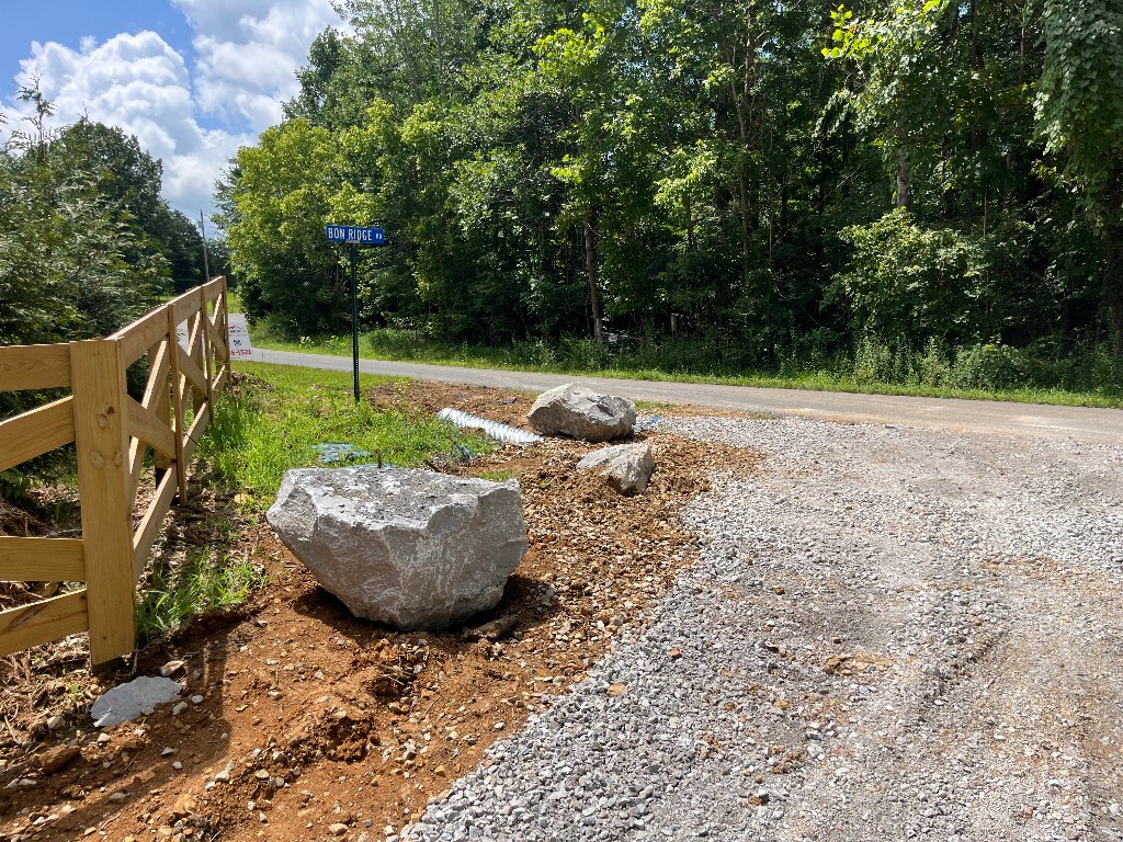 10898 Back Piney Road Bon Aqua TN 37025