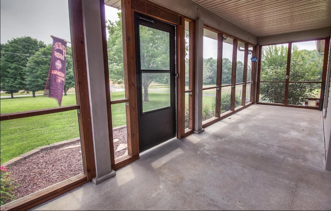 9156 Coles Ferry Pike Lebanon TN 37087