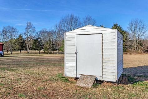 2086 Hartsville Pike Lebanon TN 37087