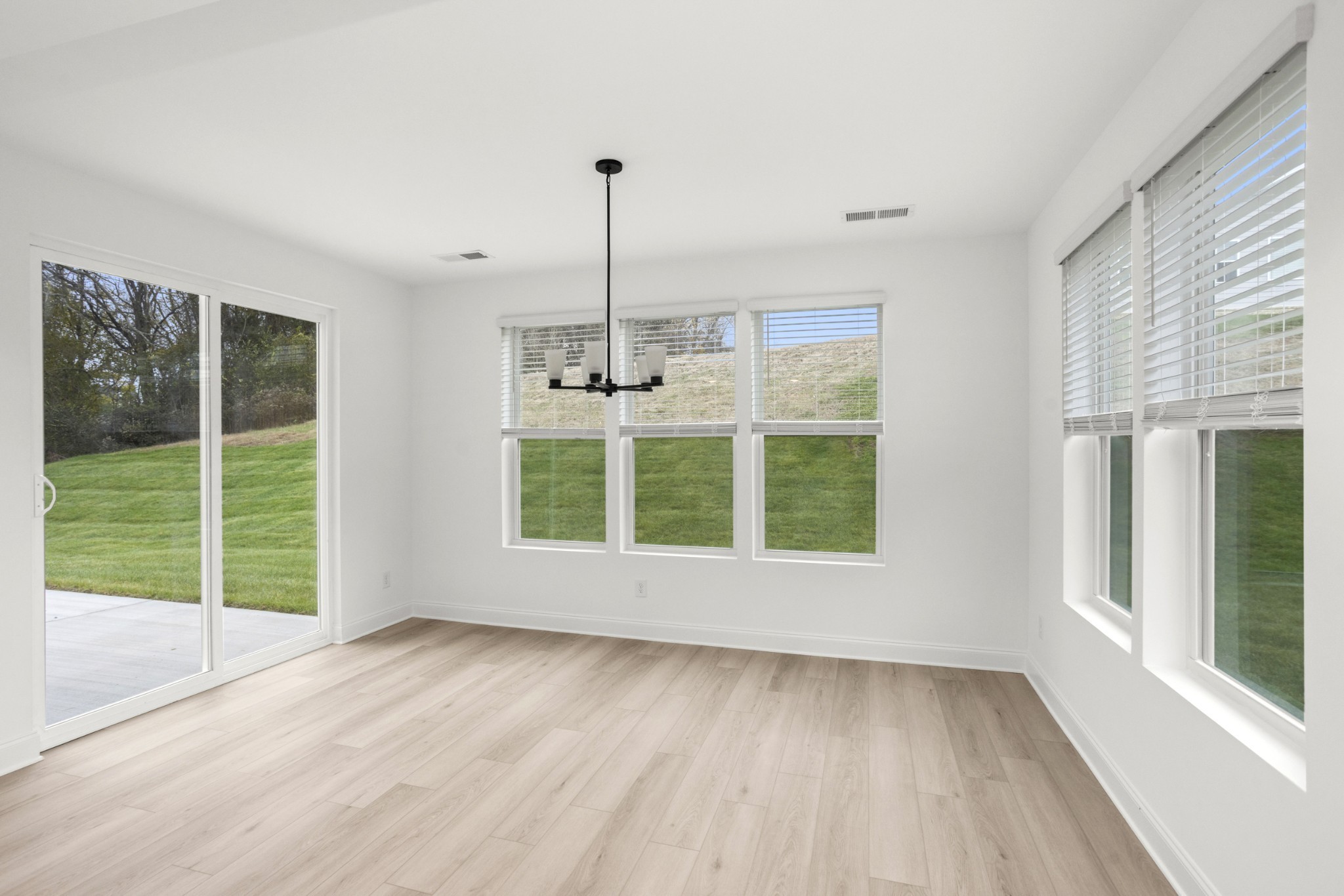 1557 Oak Springs Drive Columbia TN 38401