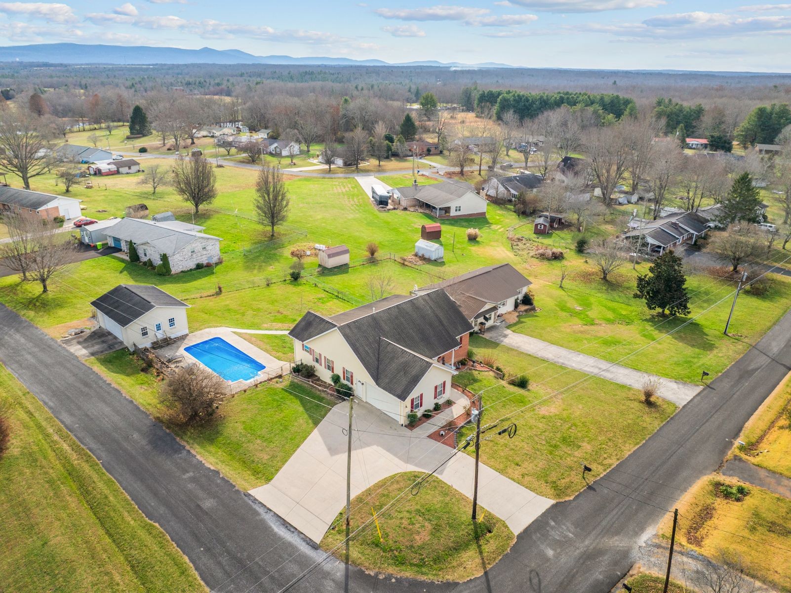 273 Washington Street Crossville TN 38572