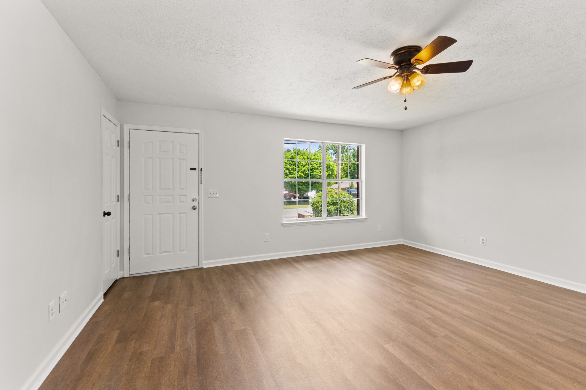 207 Juanita Avenue Gallatin TN 37066
