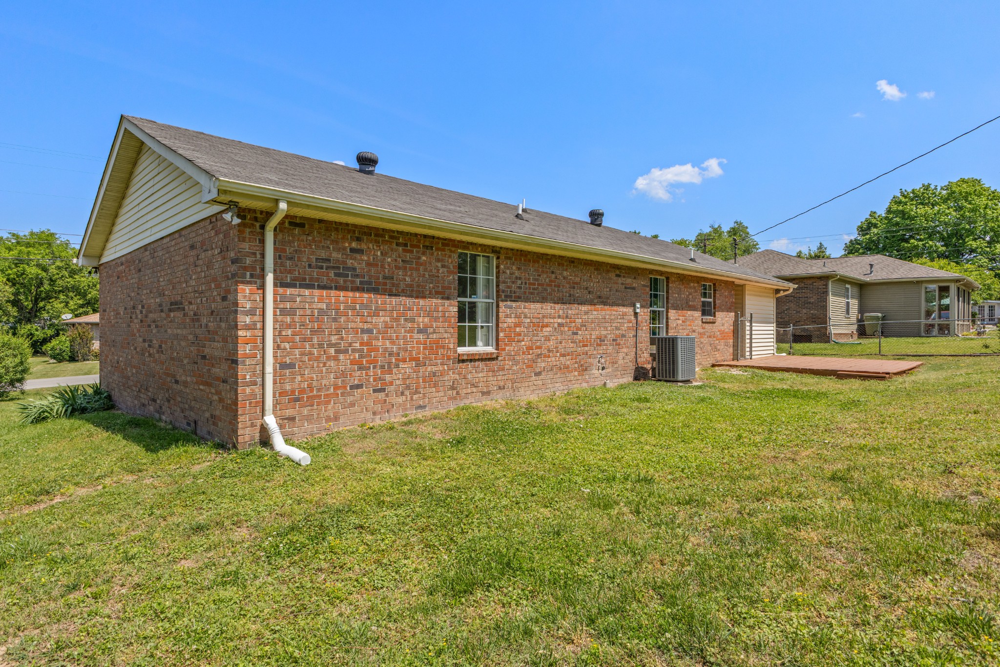 207 Juanita Avenue Gallatin TN 37066
