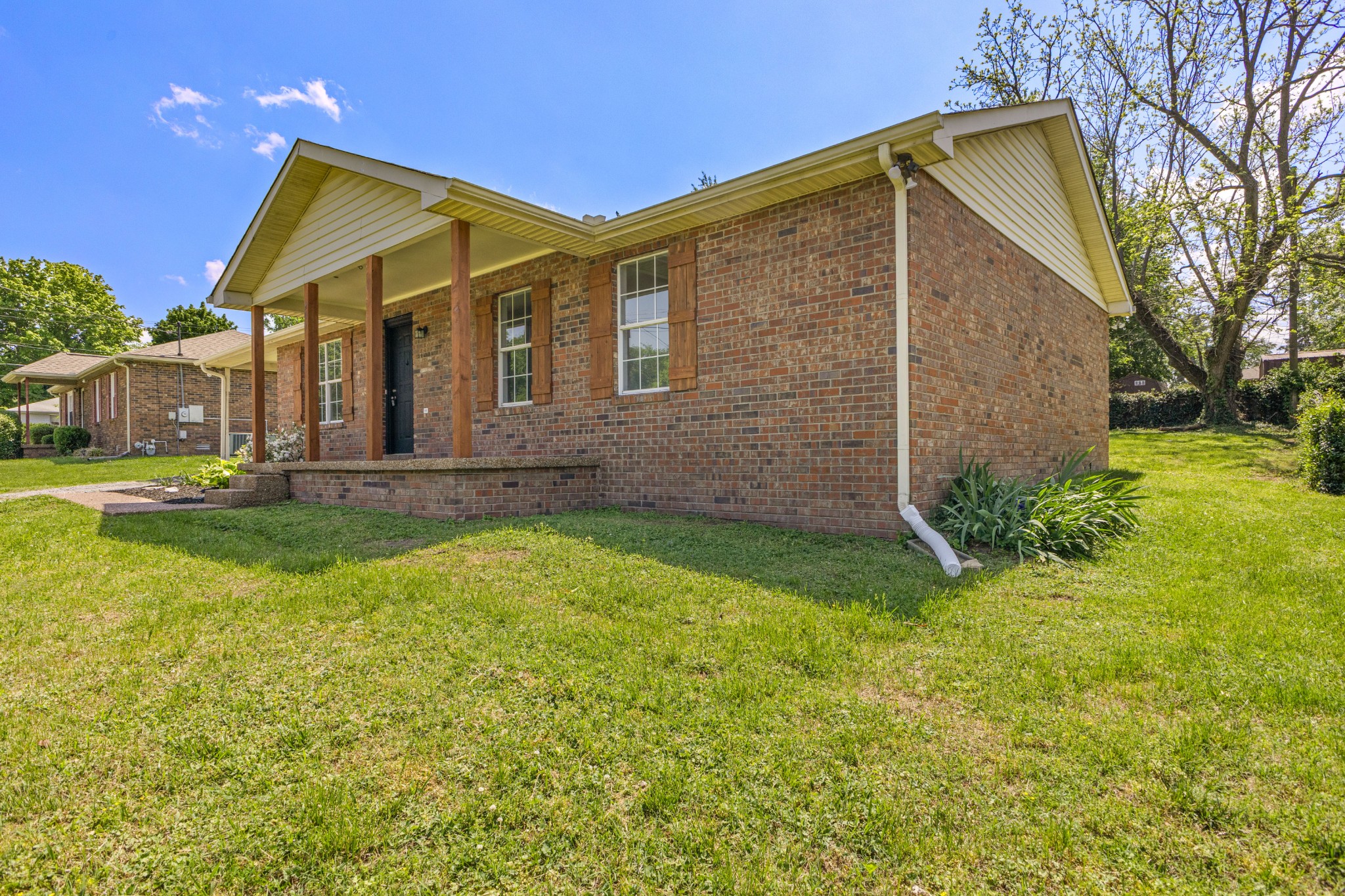 207 Juanita Avenue Gallatin TN 37066