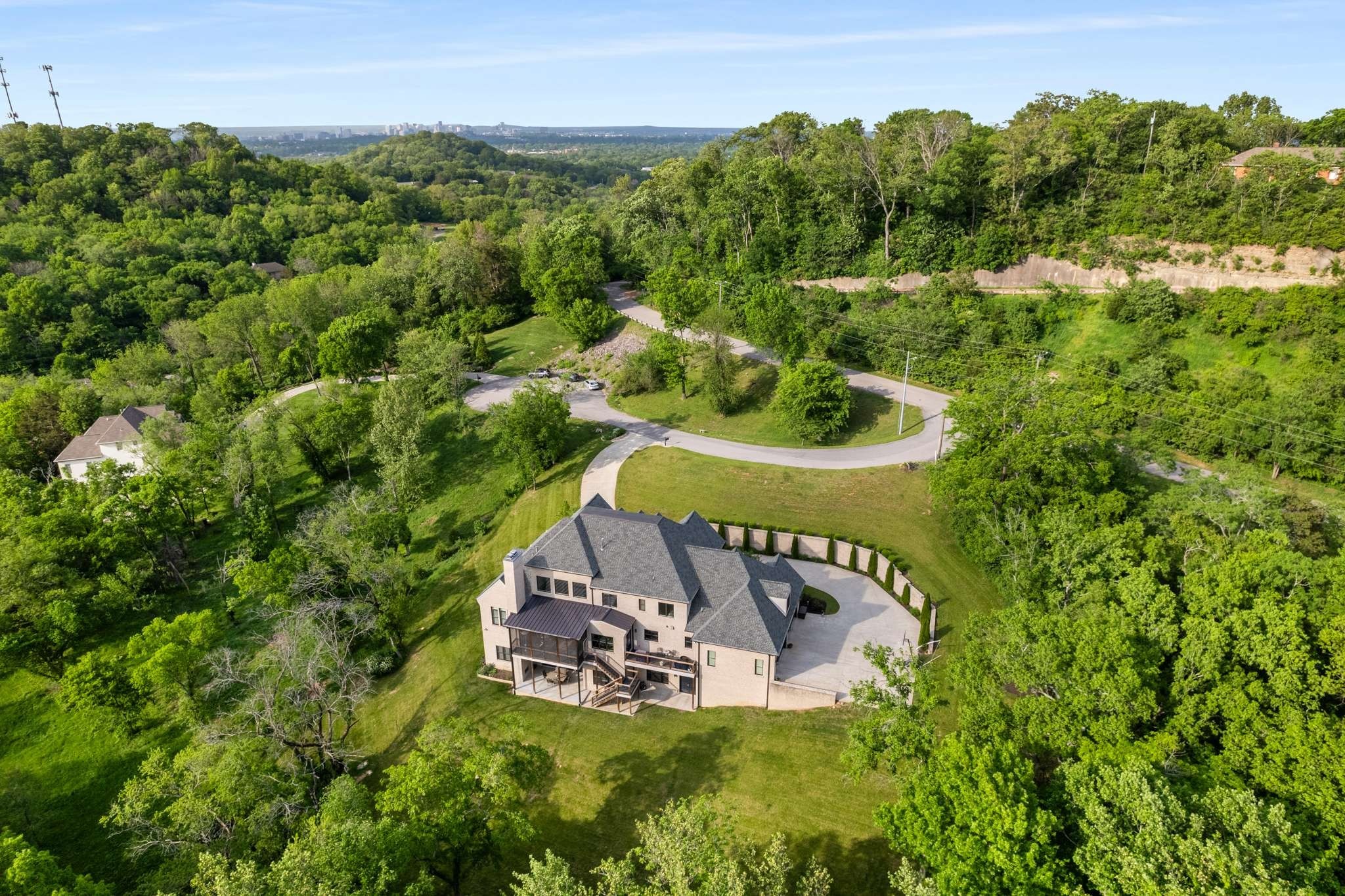 1236 Saxon Drive Nashville TN 37215