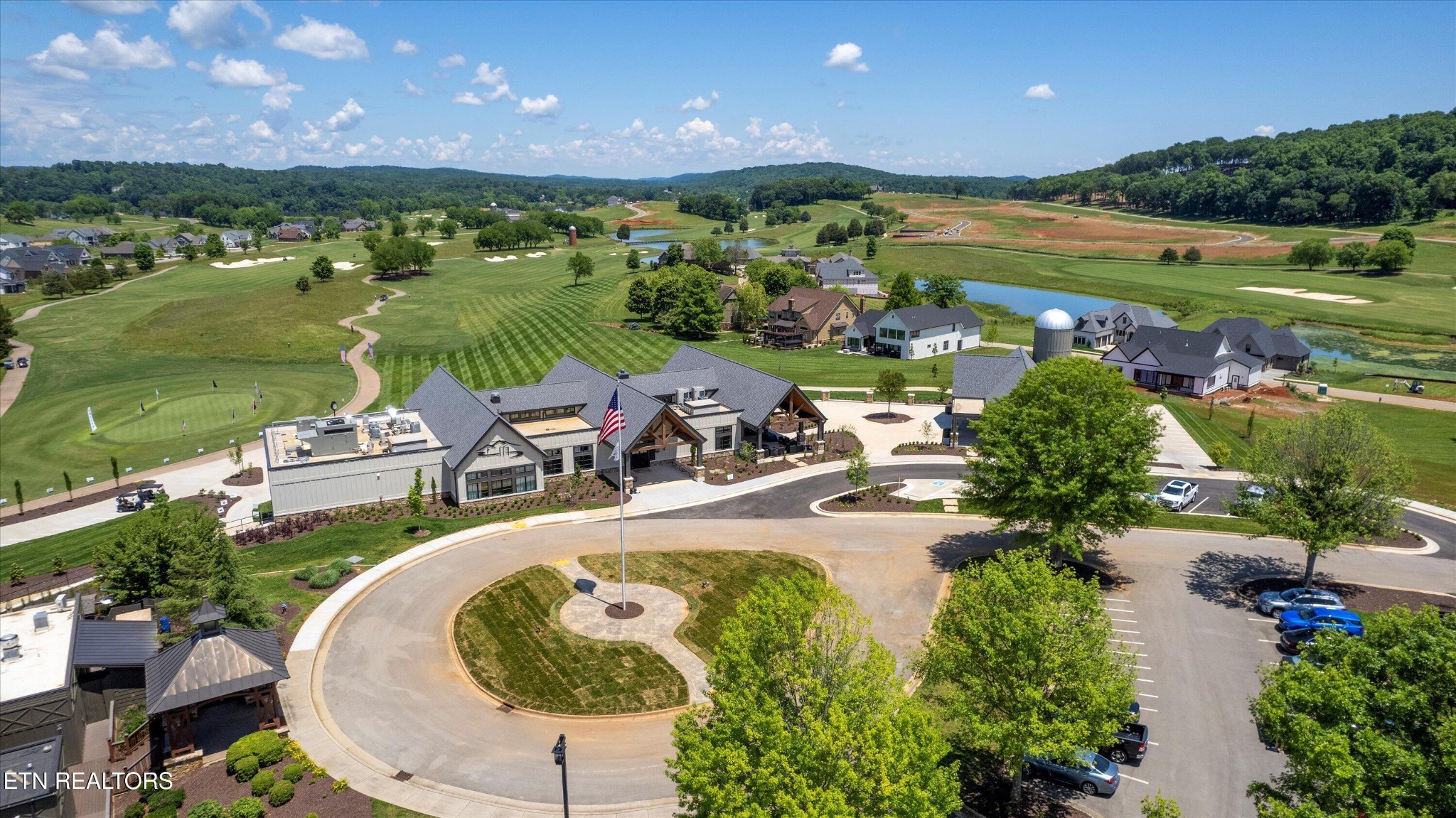 1848 Black Bear Circle Loudon TN 37774