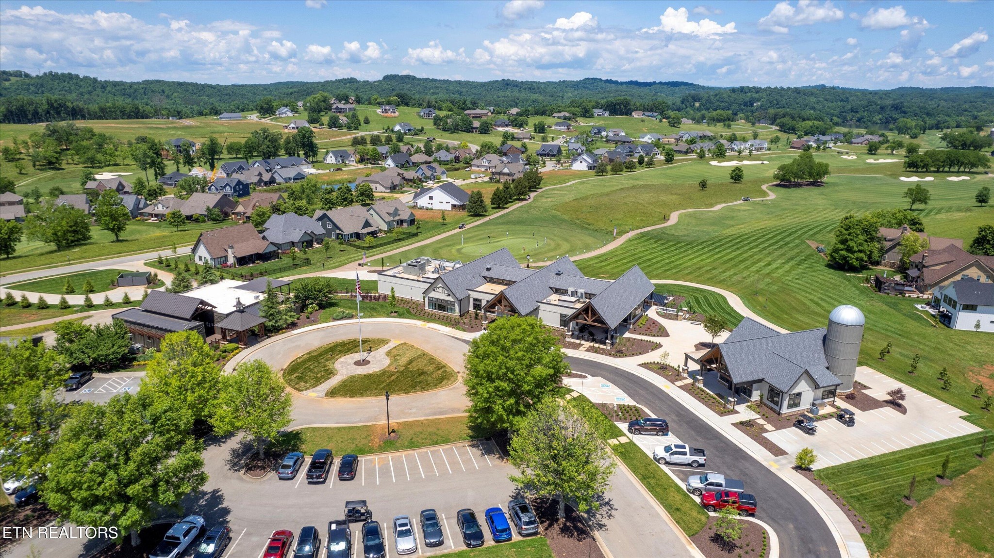 1848 Black Bear Circle Loudon TN 37774