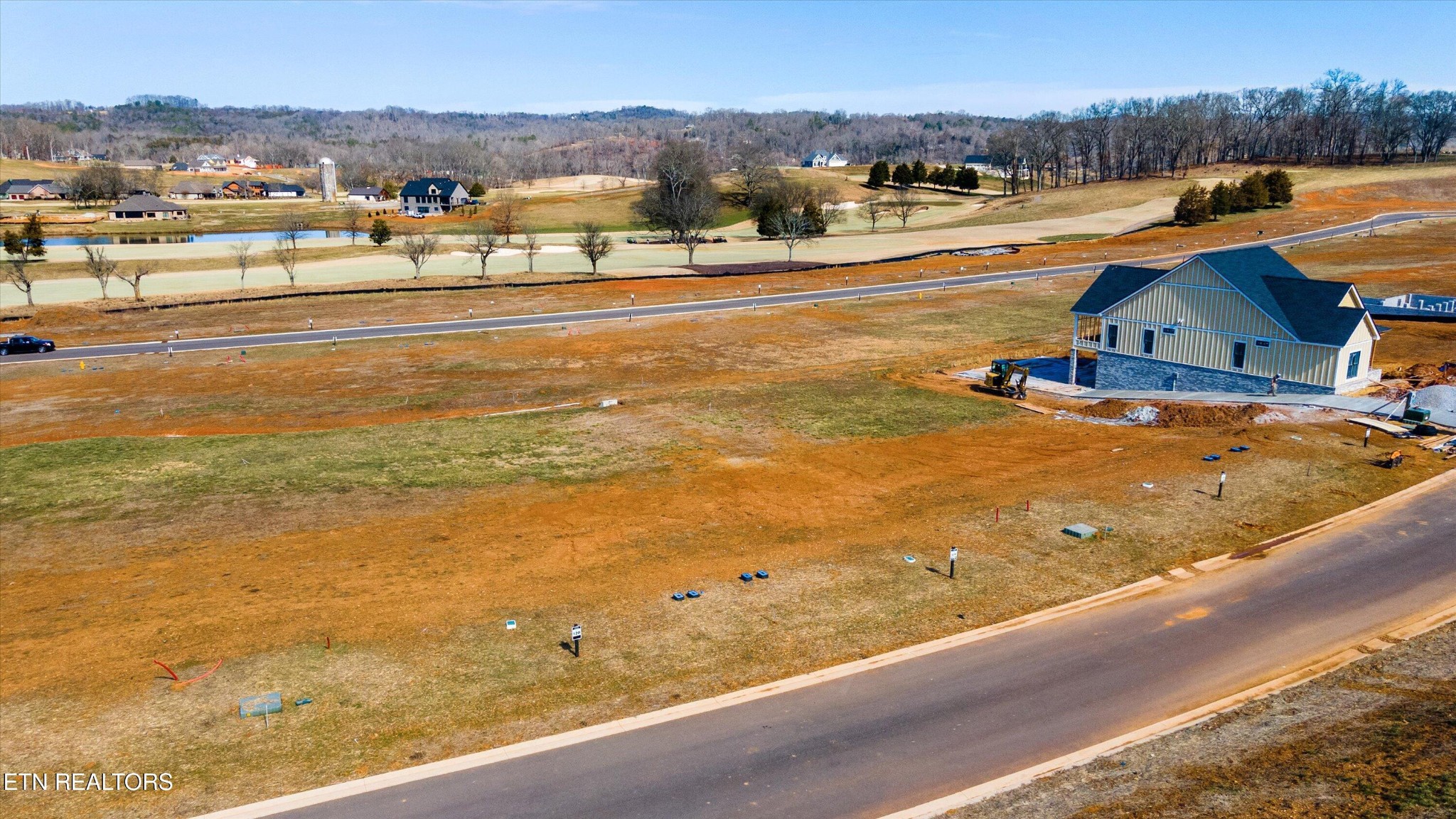 1848 Black Bear Circle Loudon TN 37774