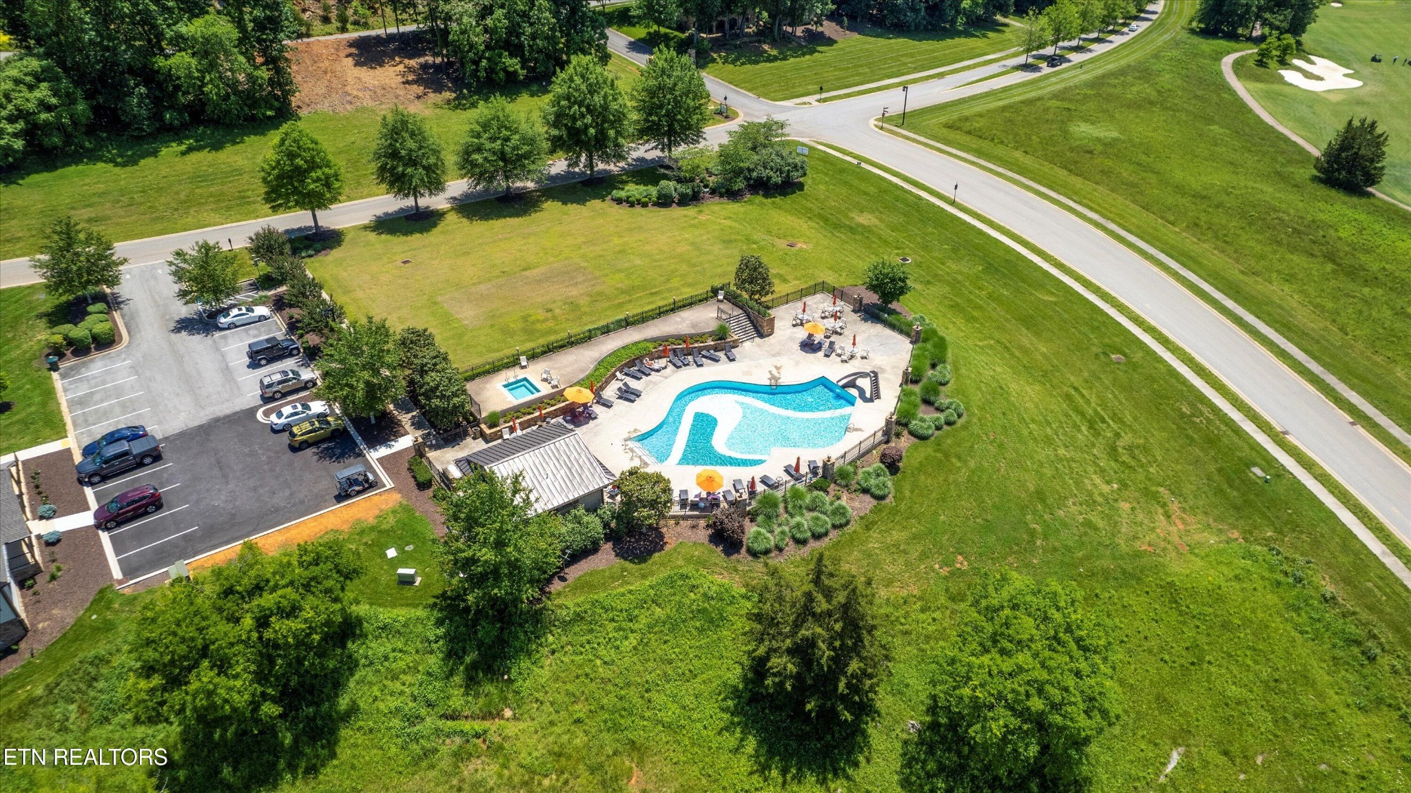 1848 Black Bear Circle Loudon TN 37774