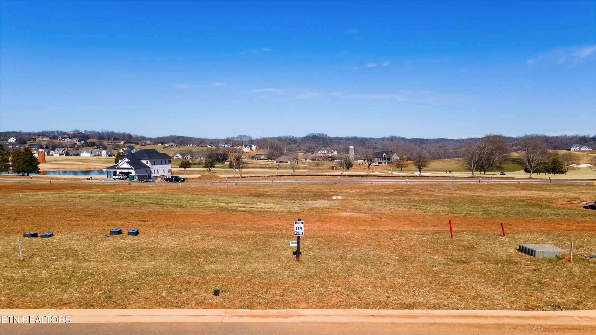 1848 Black Bear Circle Loudon TN 37774
