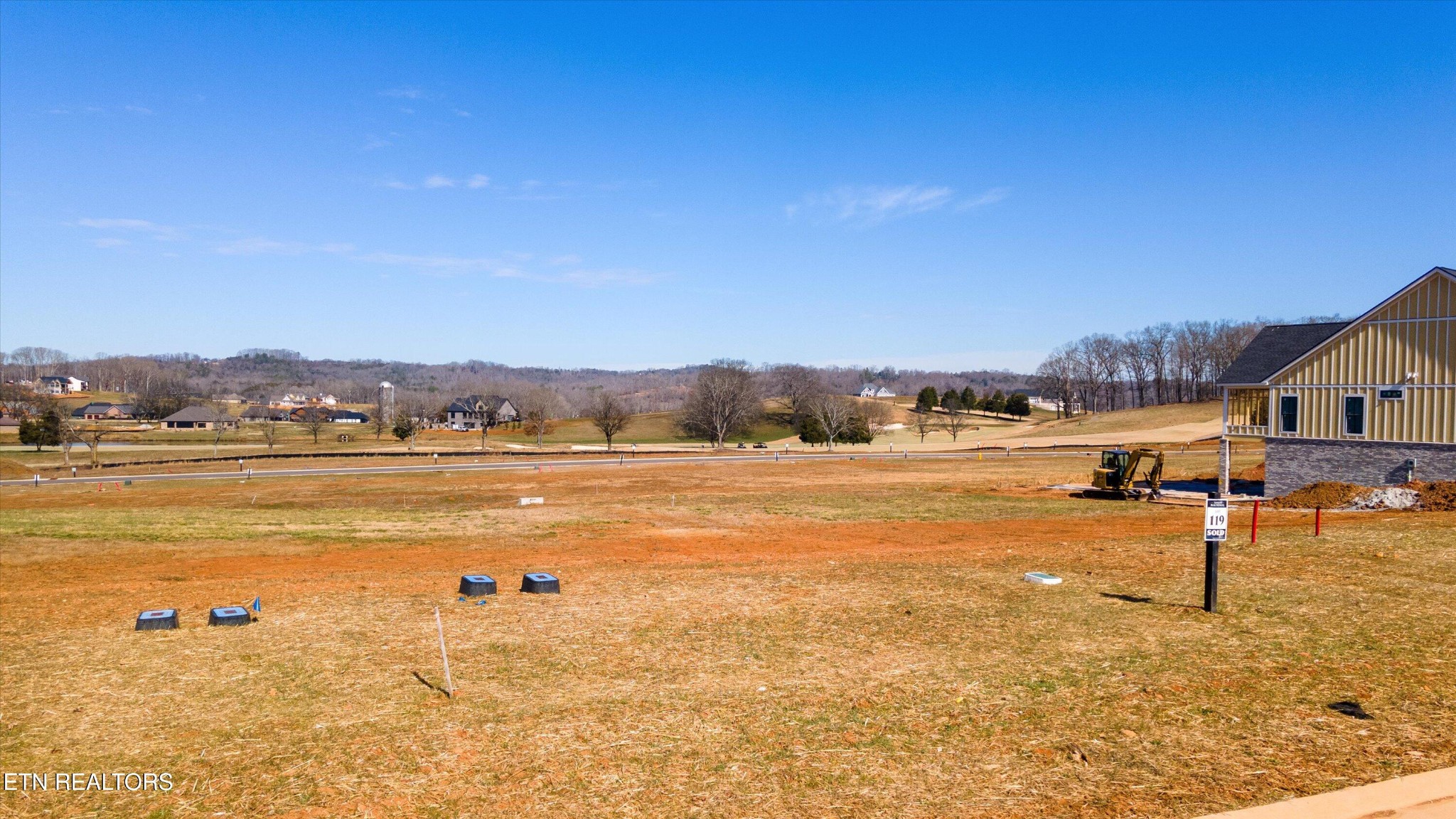 1848 Black Bear Circle Loudon TN 37774