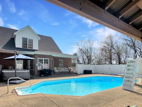 3989 Cadiz Road Bumpus Mills TN 37028