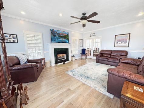 3989 Cadiz Road Bumpus Mills TN 37028