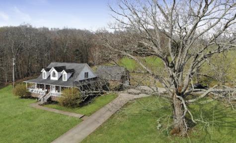 3989 Cadiz Road Bumpus Mills TN 37028