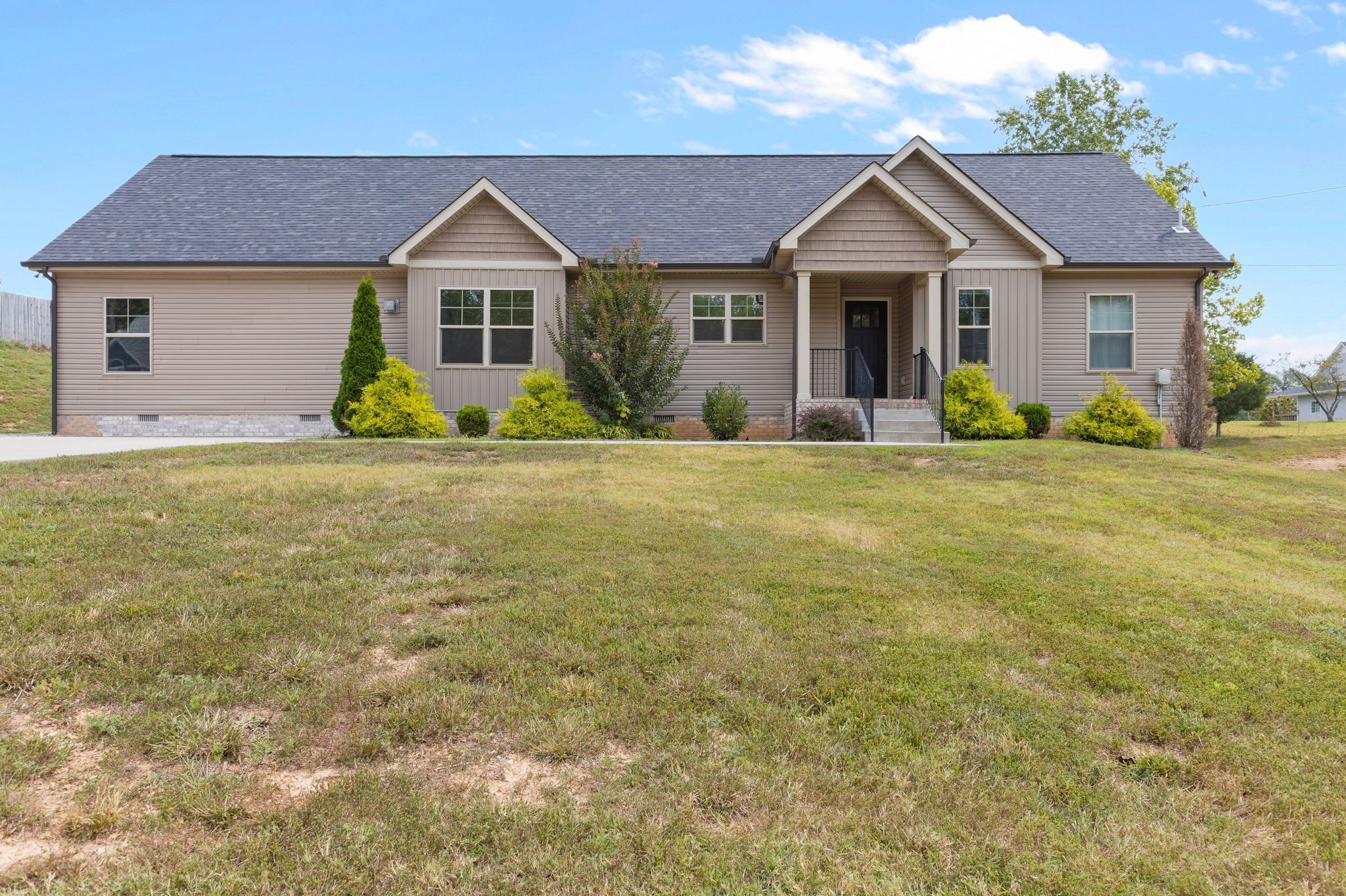 104 Laken Lane Dickson TN 37055