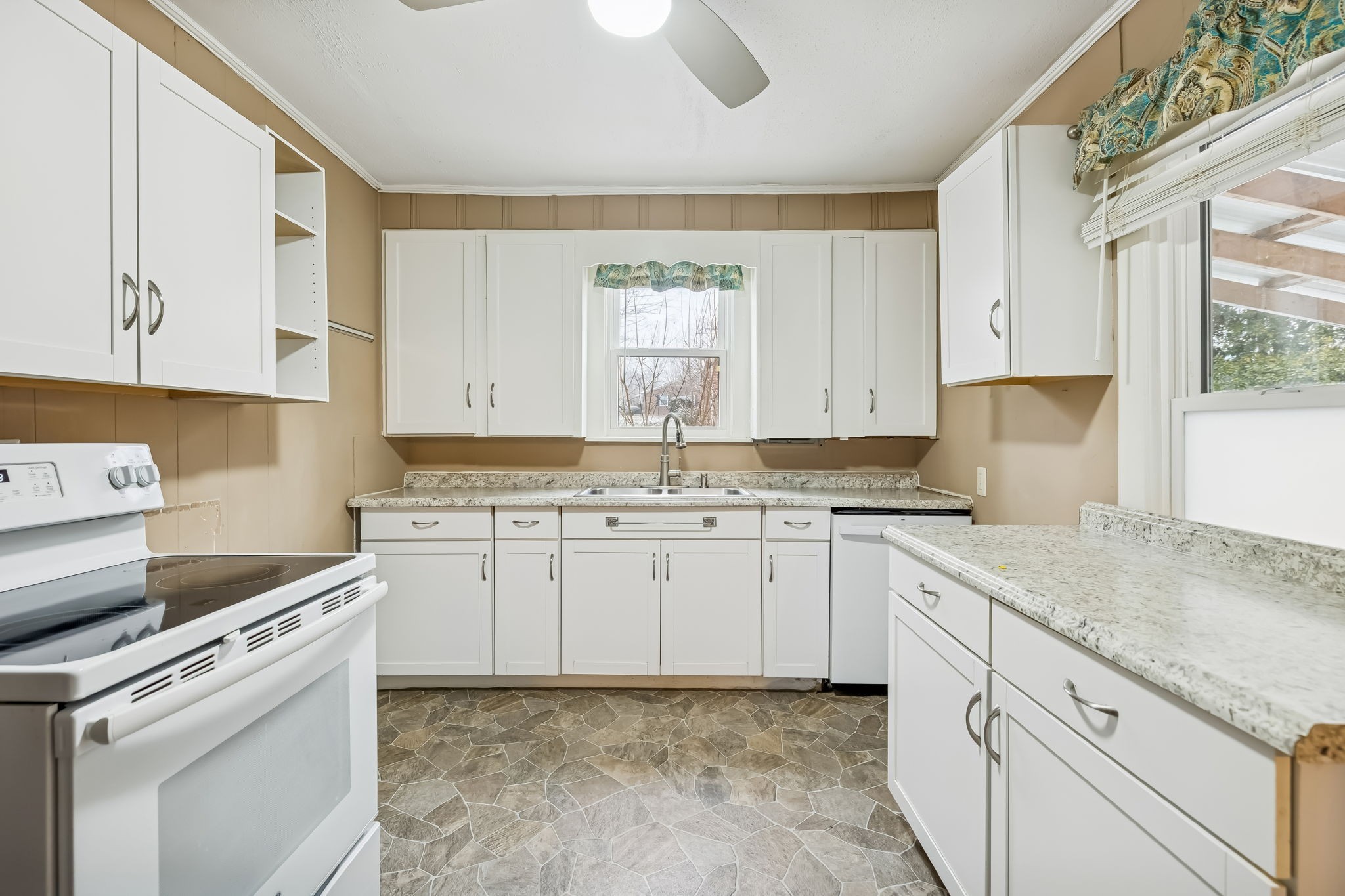 203 Hull Avenue Carthage TN 37030
