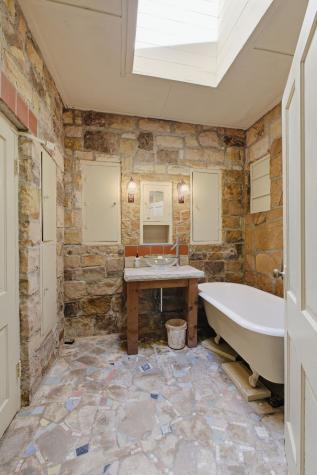 167 Pollywood Lane Sewanee TN 37375