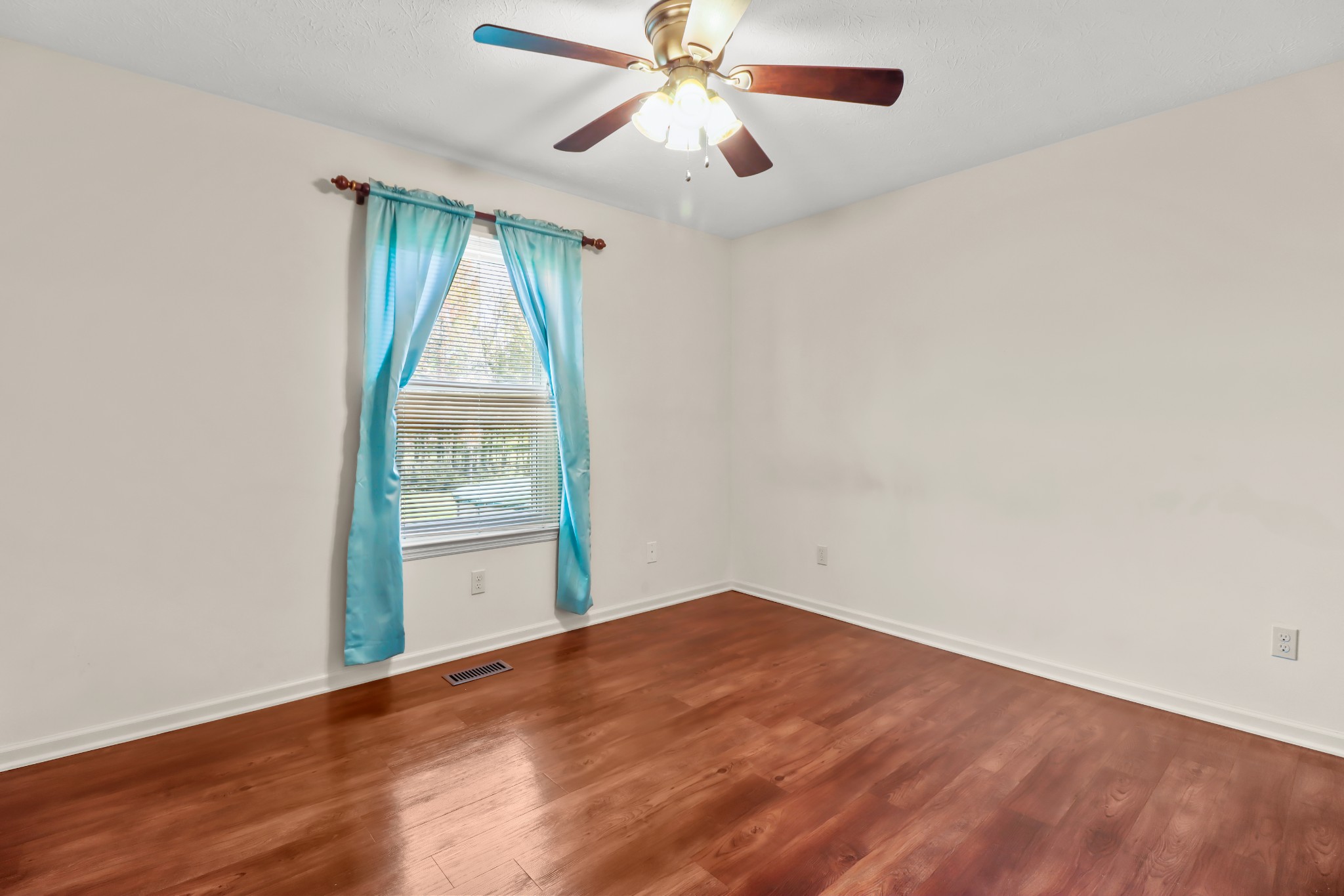 4591 Washington Road Greenbrier TN 37073