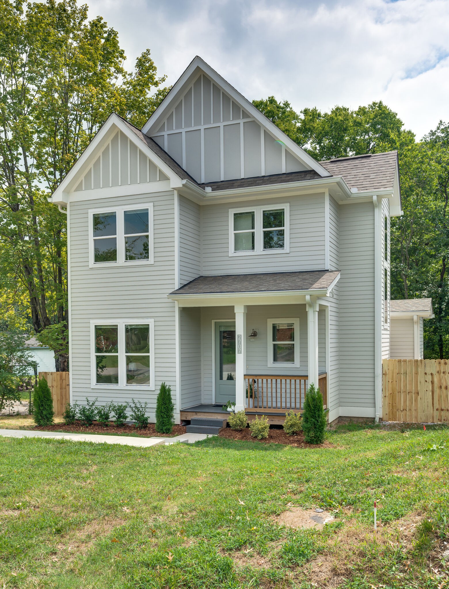 2707 Mckeige Drive Nashville TN 37214