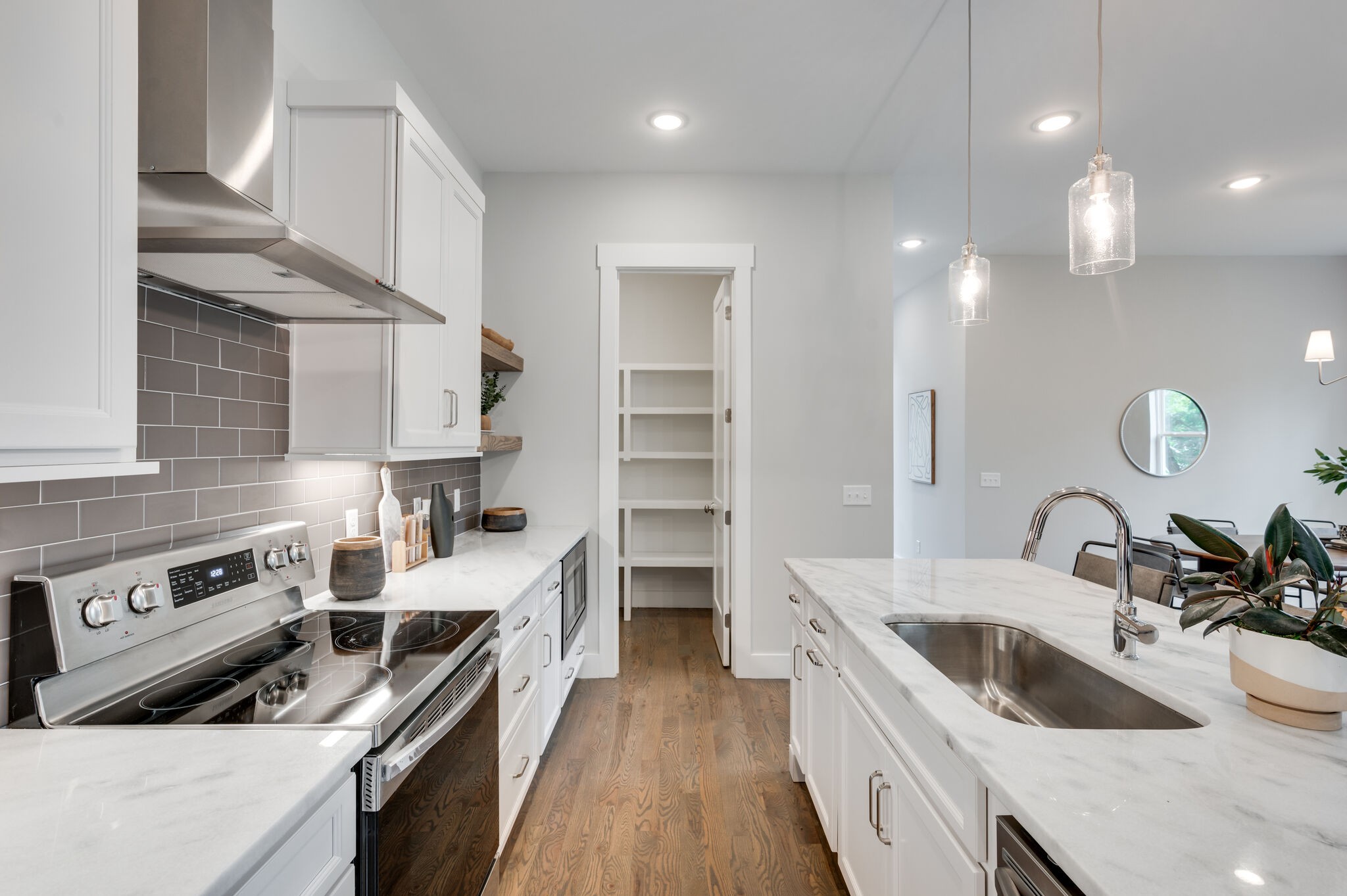 2707 Mckeige Drive Nashville TN 37214