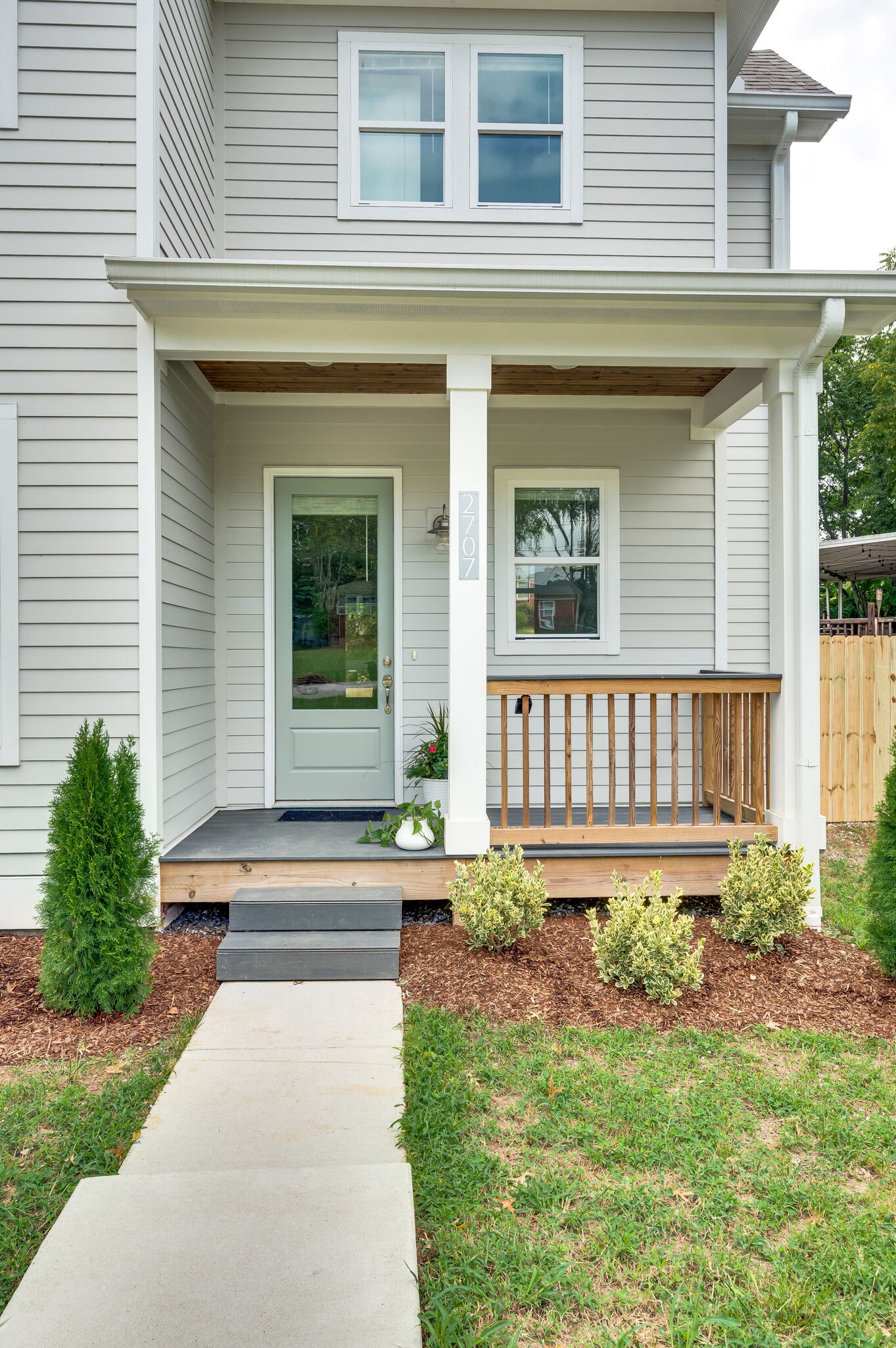 2707 Mckeige Drive Nashville TN 37214
