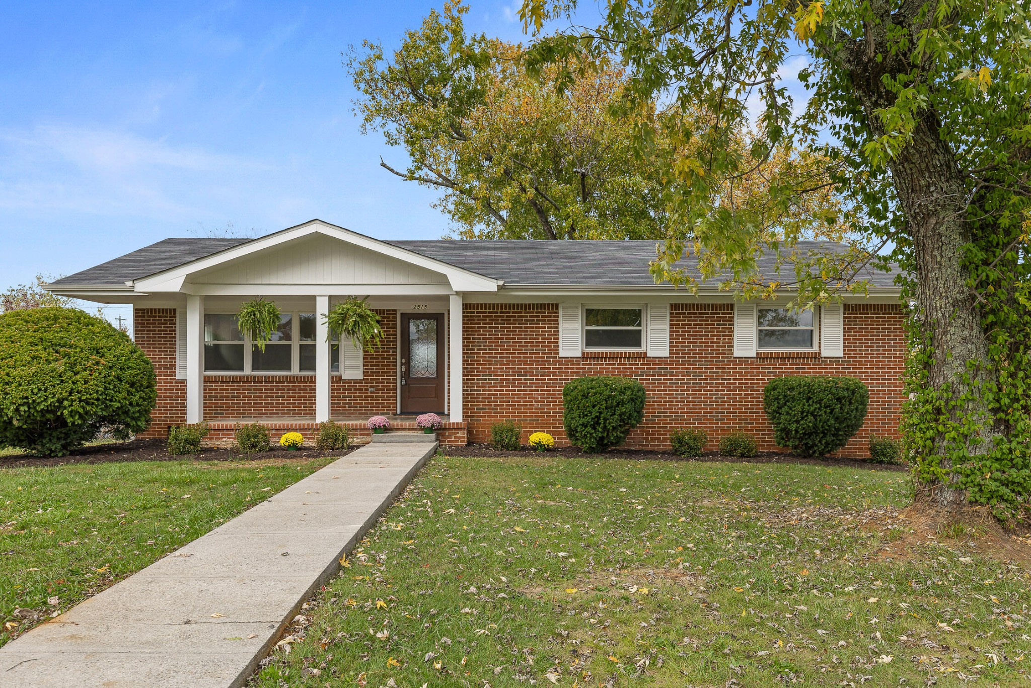 2515 Sharron Drive Chattanooga TN 37421