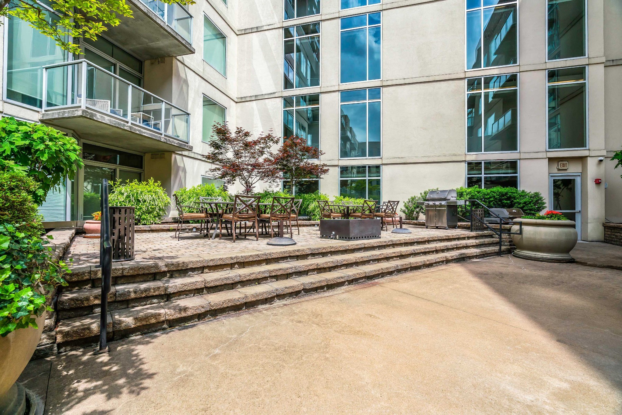 600 12th Ave, S Nashville TN 37203