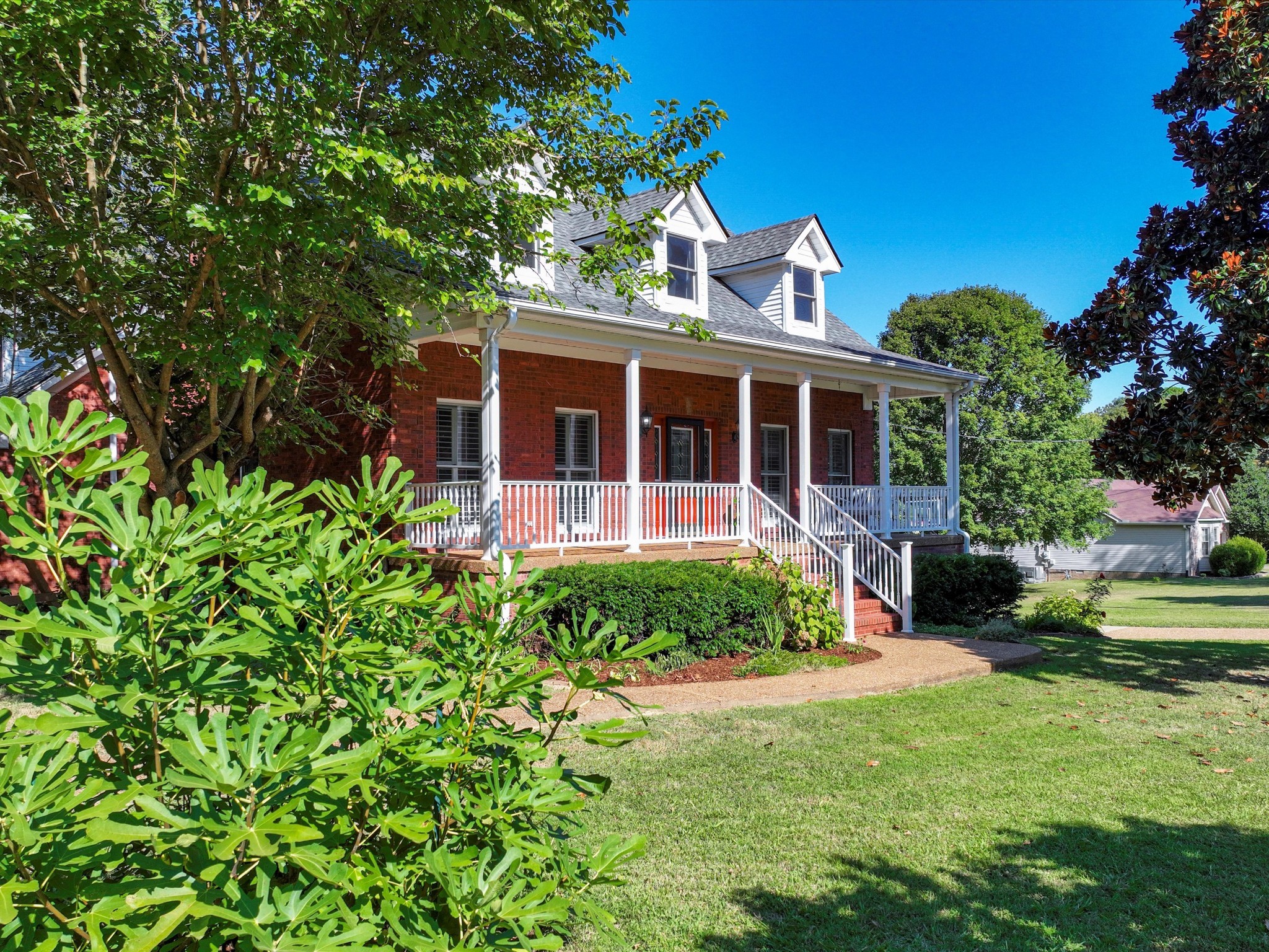 9725 Dogwood Drive Bon Aqua TN 37025