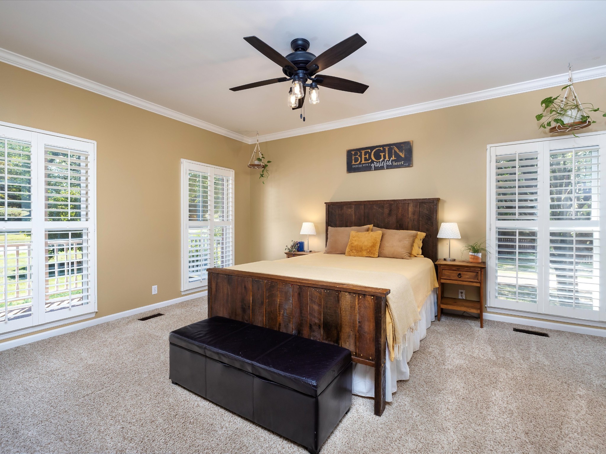 9725 Dogwood Drive Bon Aqua TN 37025