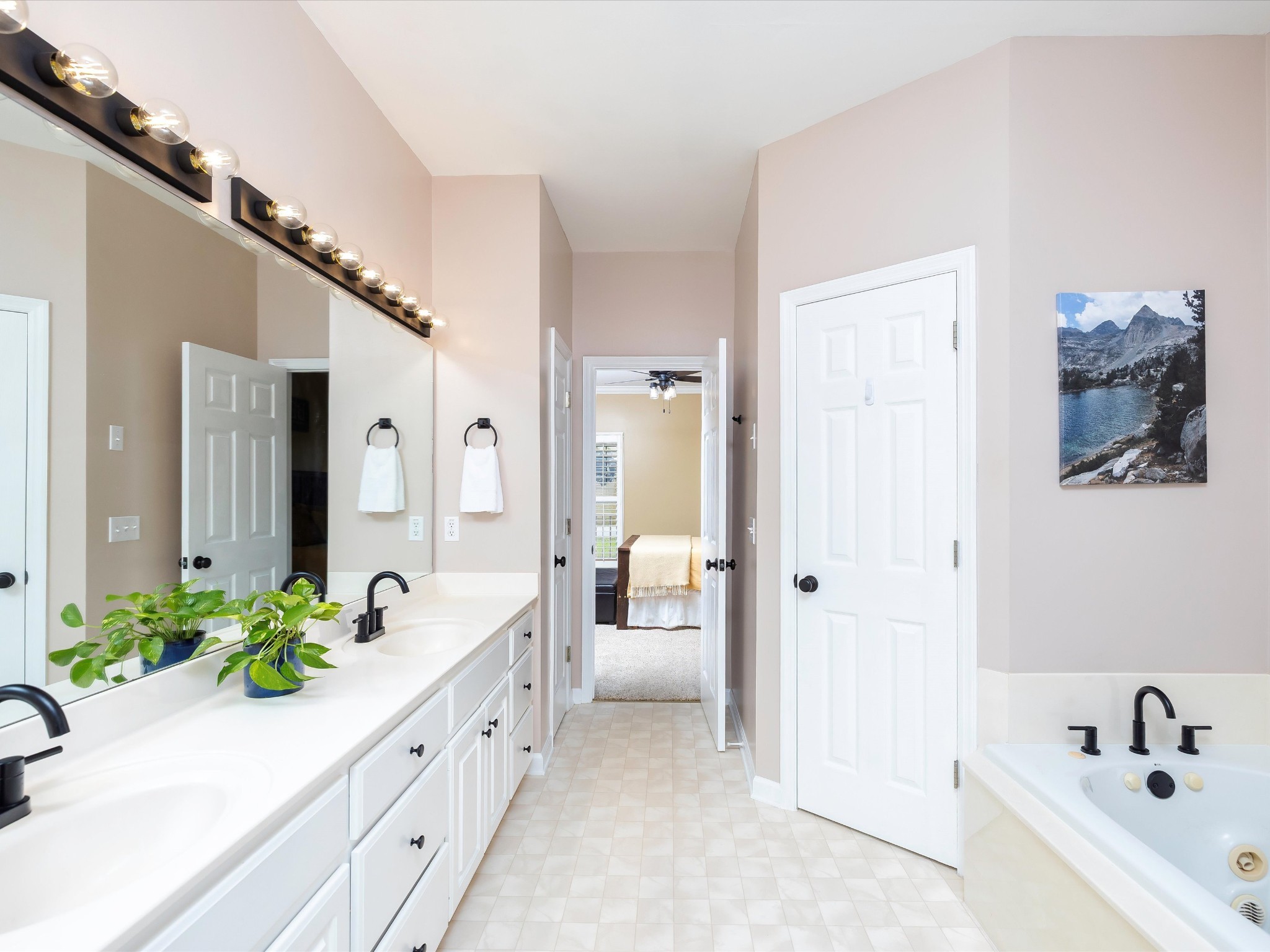 9725 Dogwood Drive Bon Aqua TN 37025