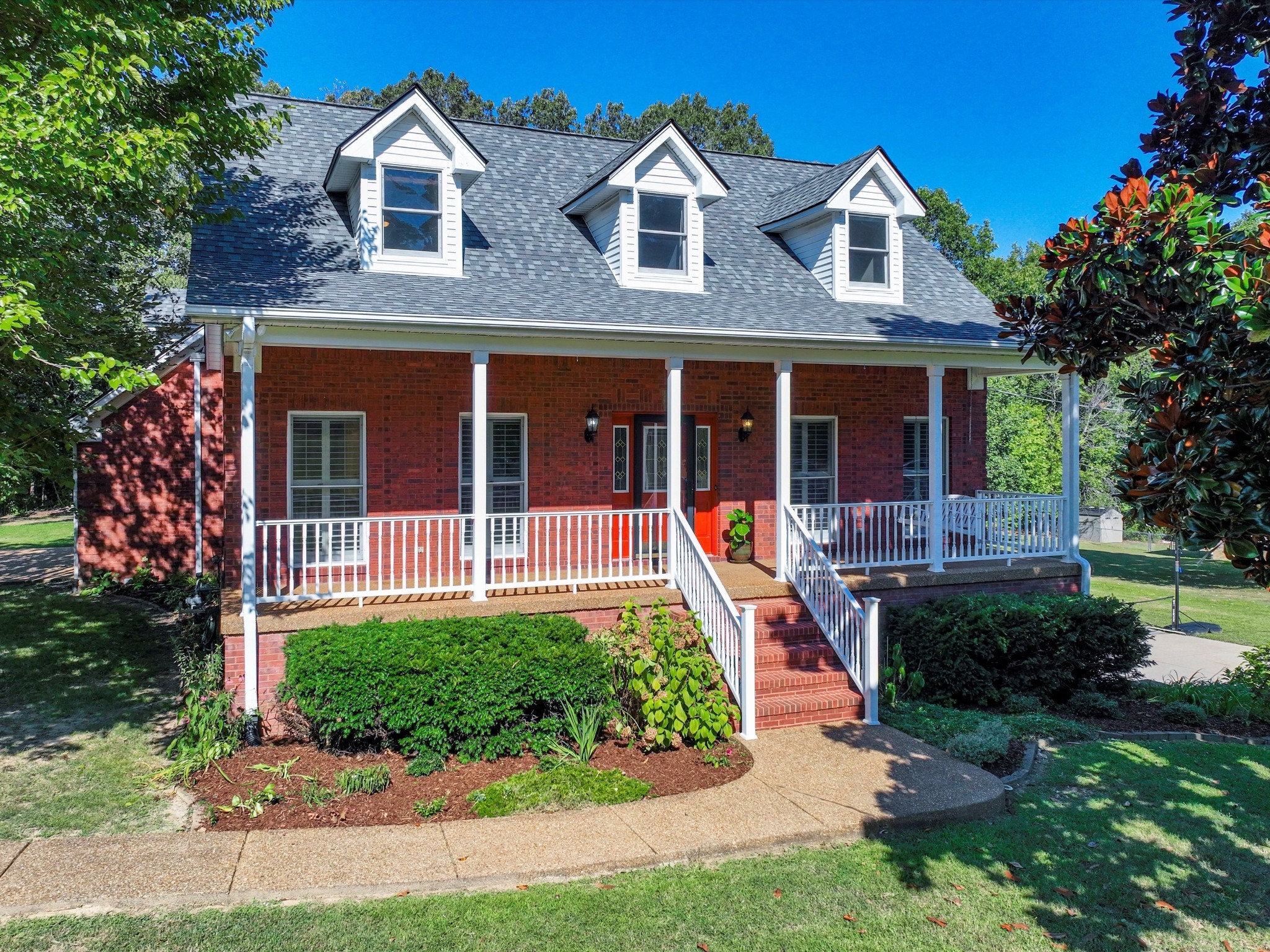 9725 Dogwood Drive Bon Aqua TN 37025