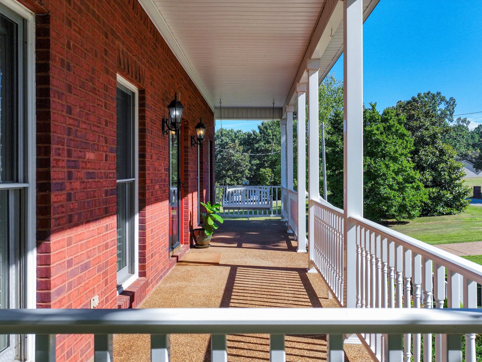 9725 Dogwood Drive Bon Aqua TN 37025