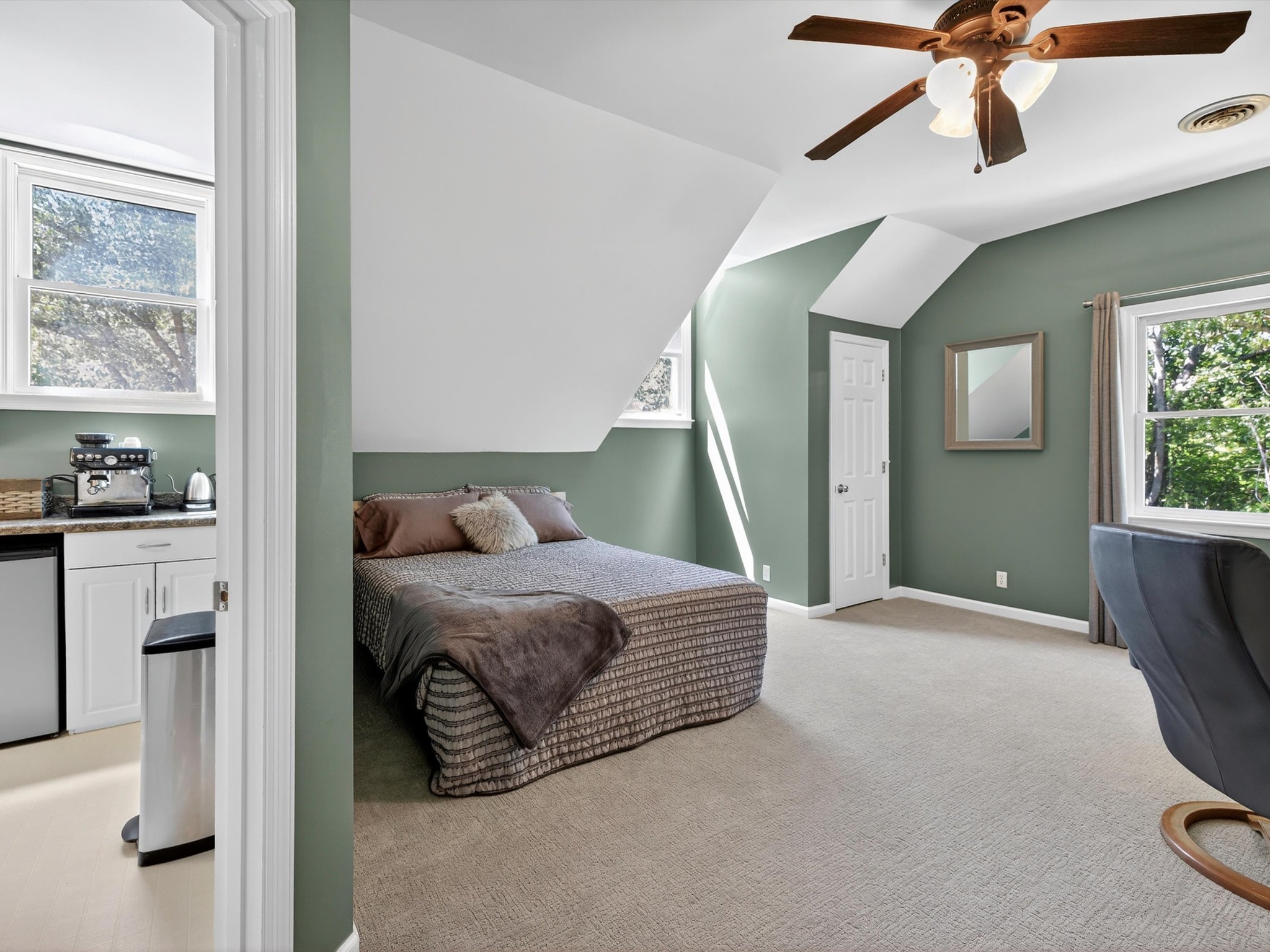 9725 Dogwood Drive Bon Aqua TN 37025