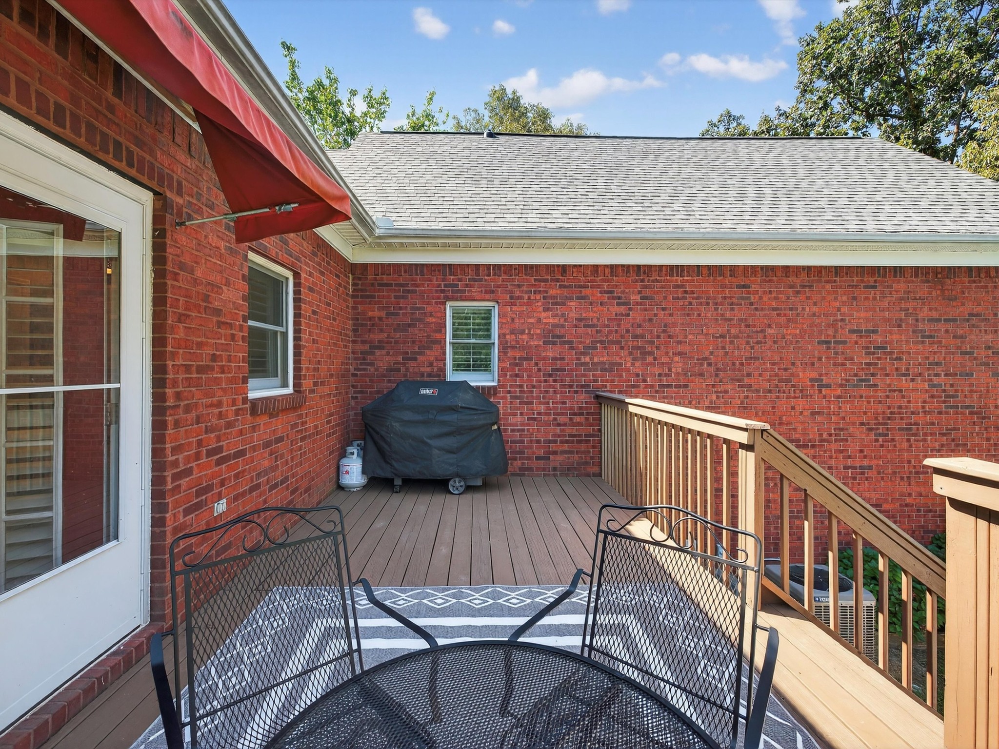 9725 Dogwood Drive Bon Aqua TN 37025