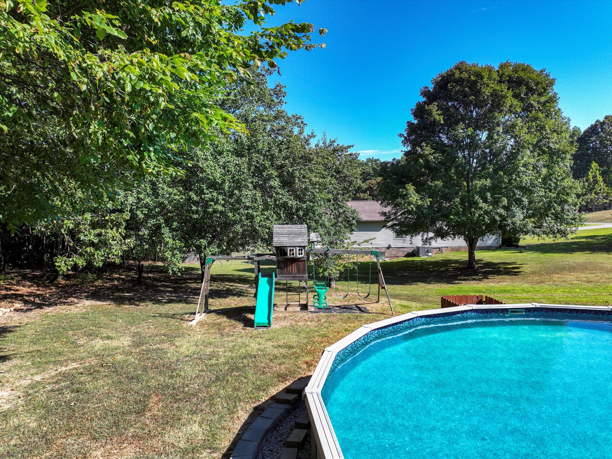 9725 Dogwood Drive Bon Aqua TN 37025