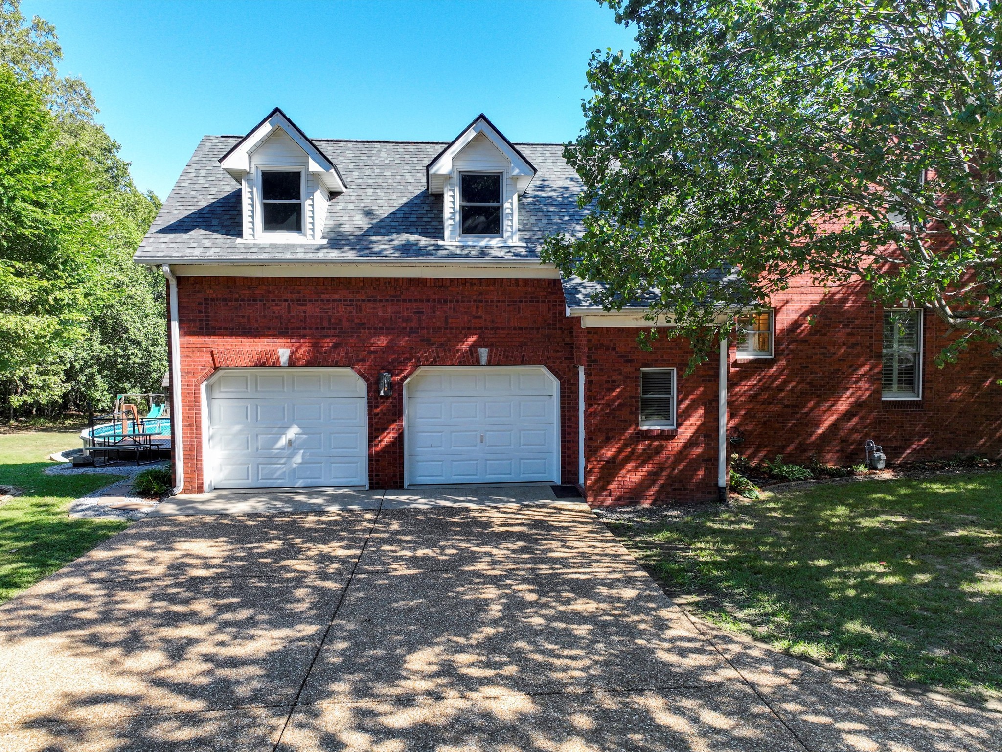9725 Dogwood Drive Bon Aqua TN 37025