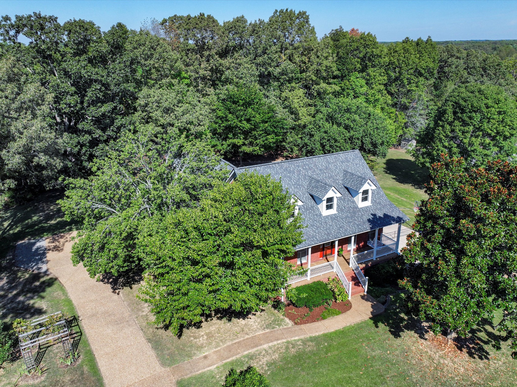 9725 Dogwood Drive Bon Aqua TN 37025