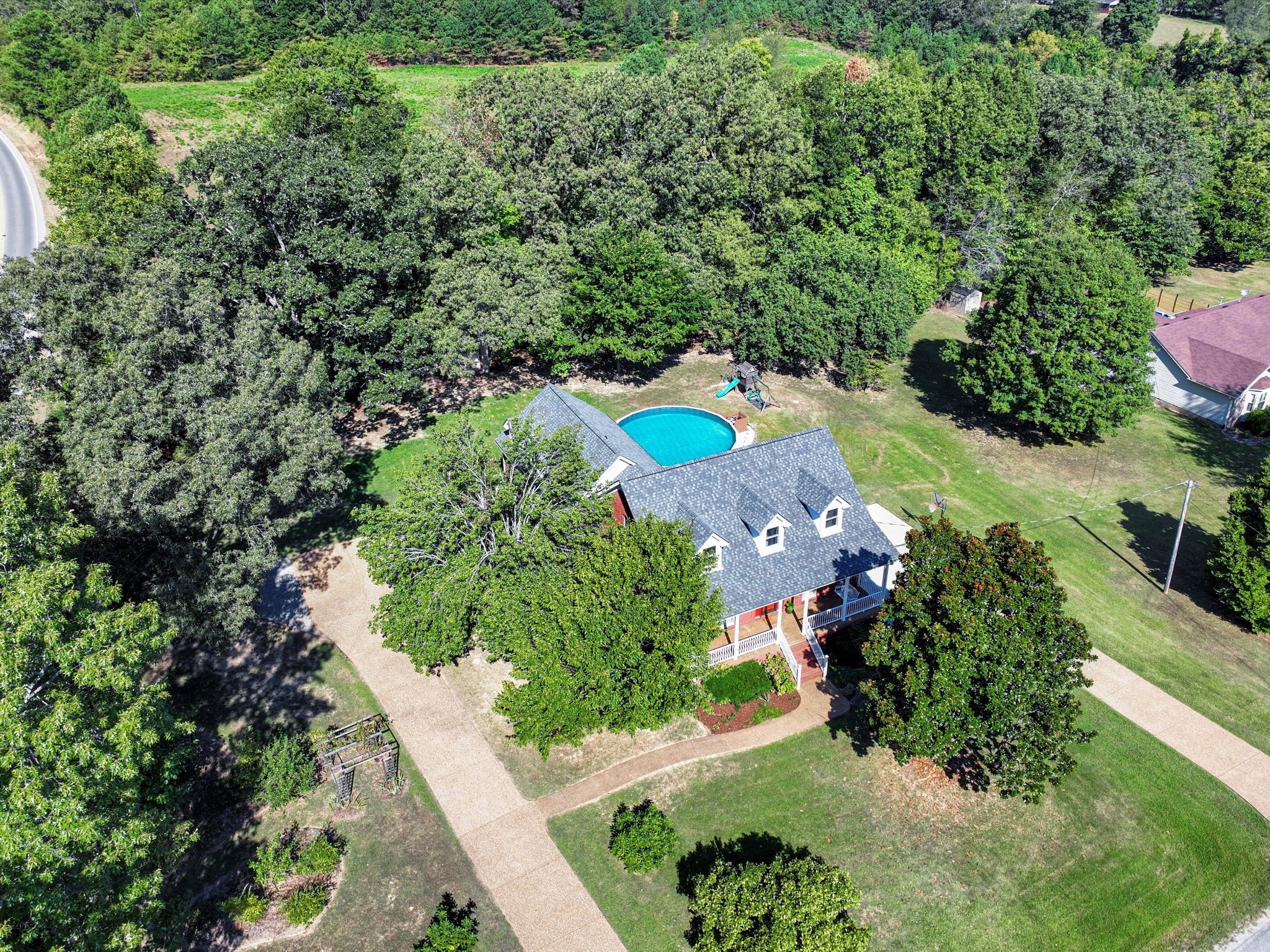 9725 Dogwood Drive Bon Aqua TN 37025