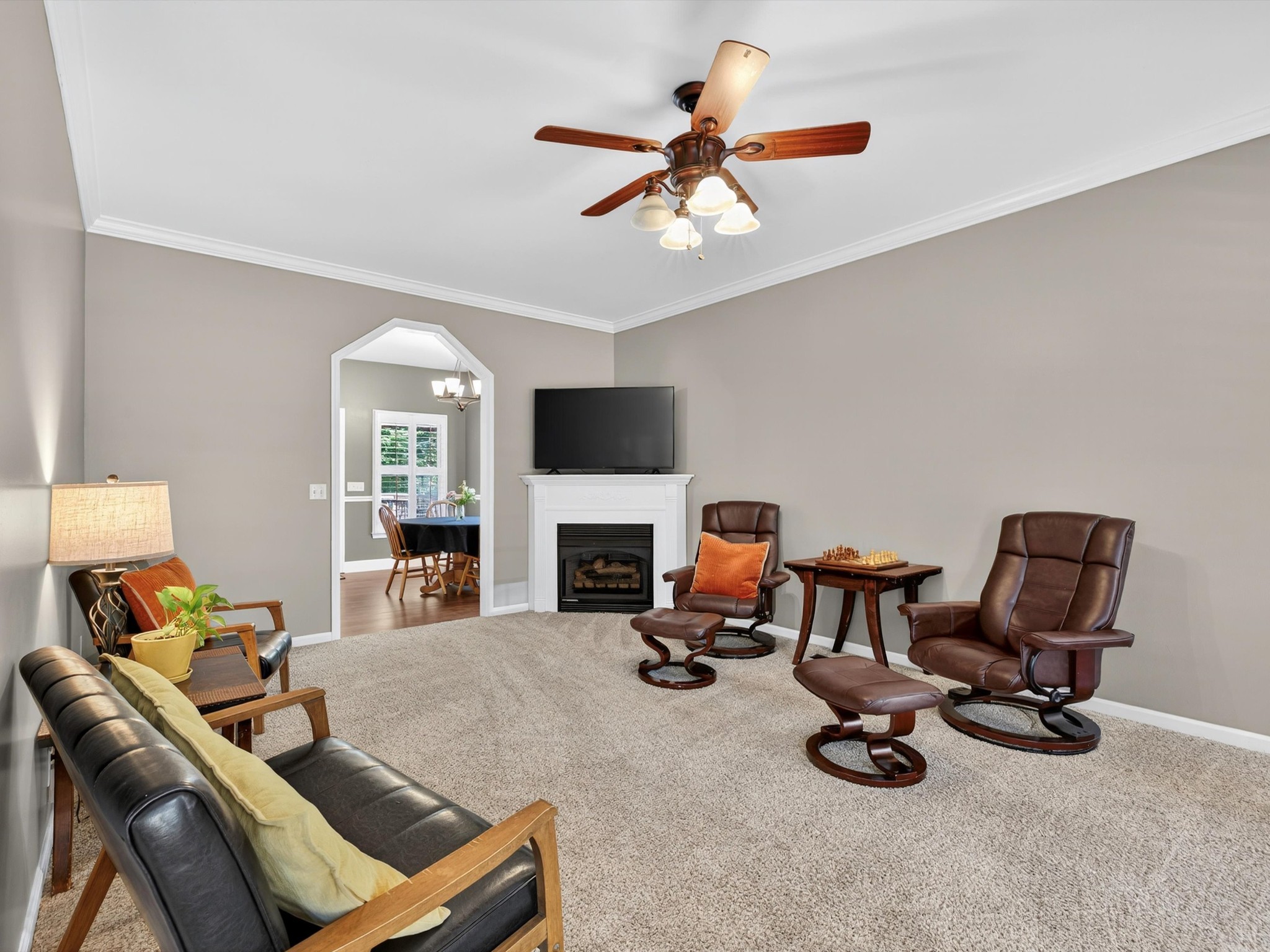 9725 Dogwood Drive Bon Aqua TN 37025